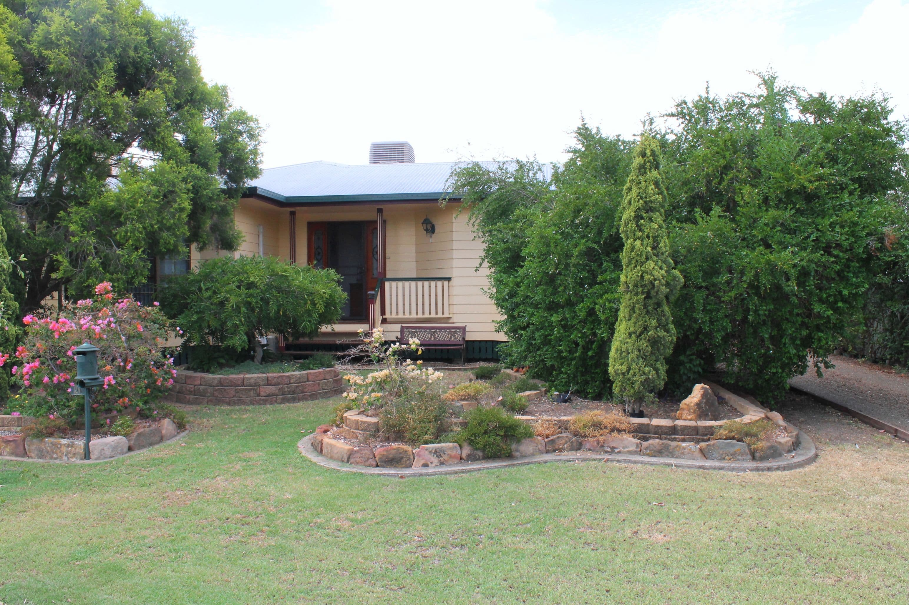 21 College Crescent, Dalby QLD 4405, Dalby - Image 1