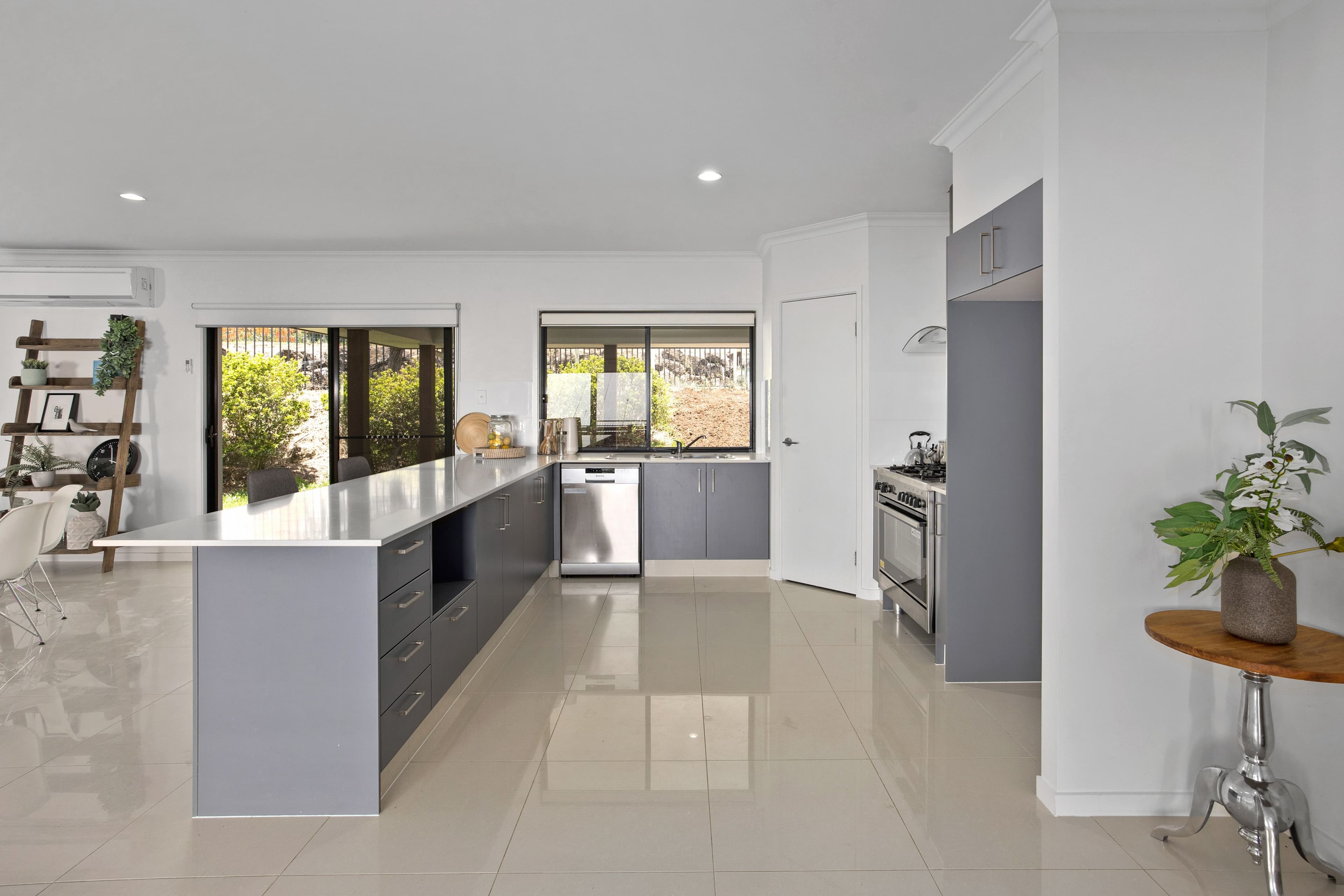 2 Lawson Street, Upper Coomera QLD 4209, Upper Coomera - Thumbnail 8
