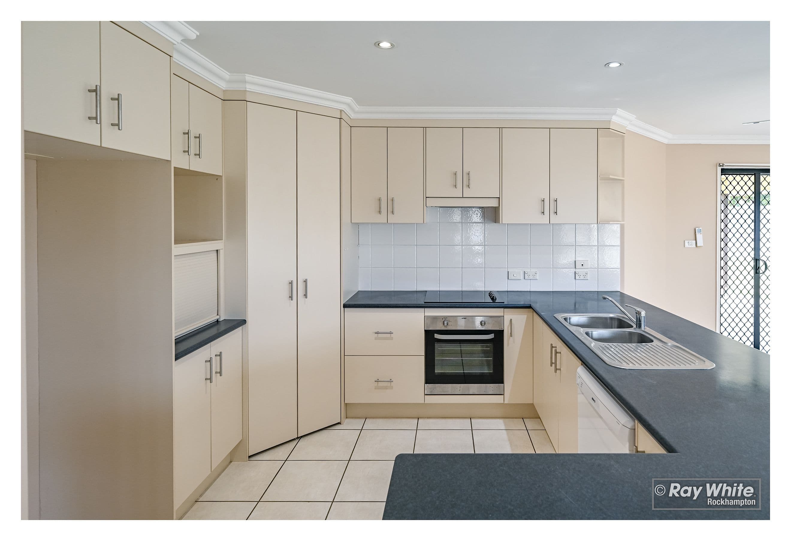 16 Corella Drive, Gracemere QLD 4702, Gracemere - Thumbnail 3