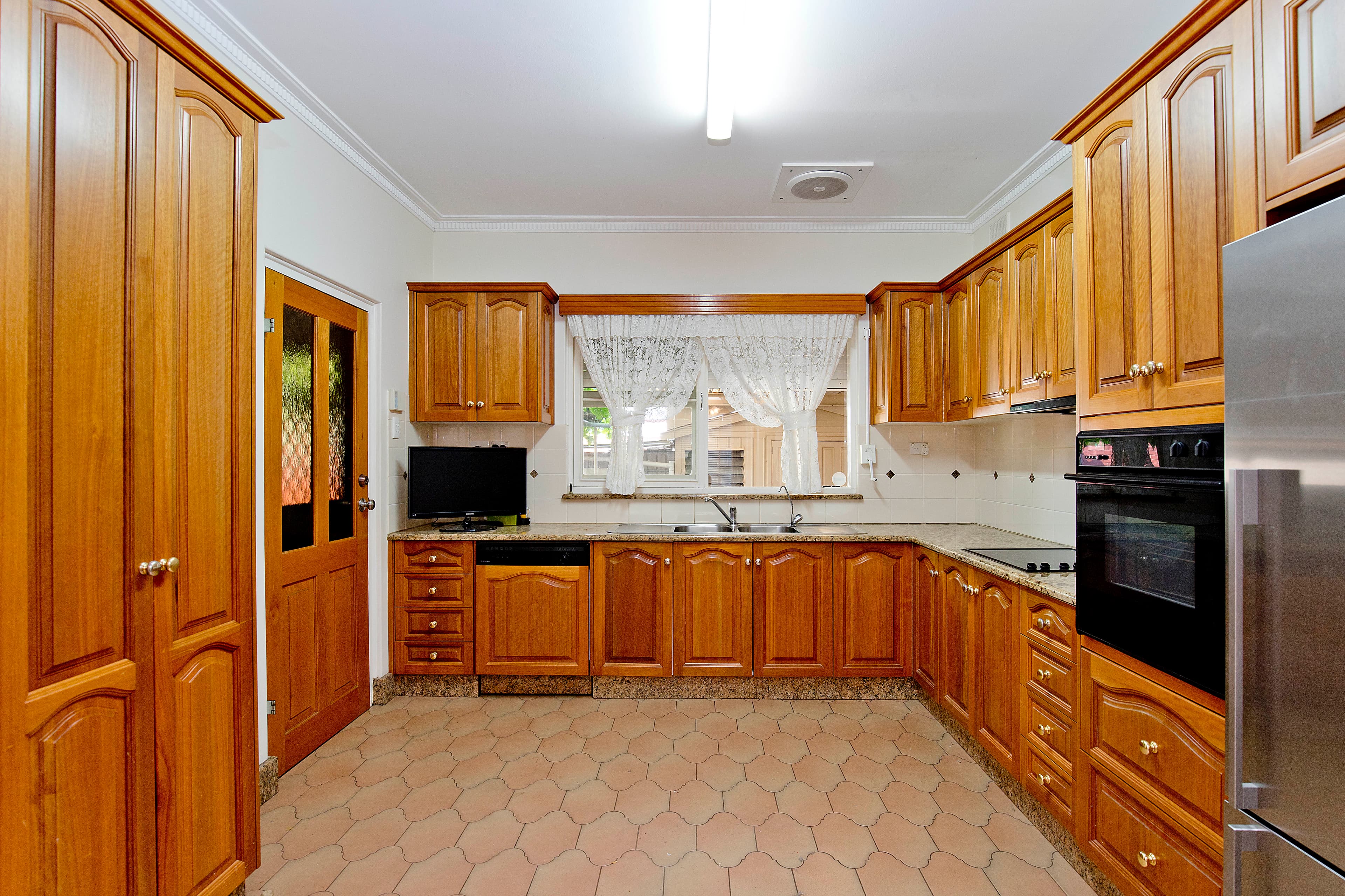 23 Alton Avenue, Magill SA 5072, Magill - Thumbnail 2