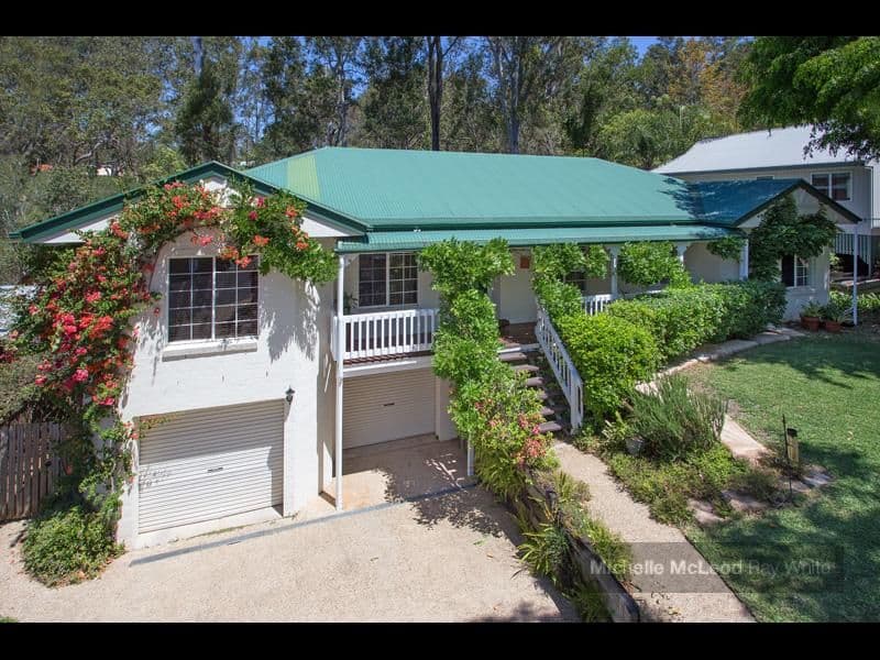 71 Maculata Drive, CHAPEL HILL QLD 4069, Chapel Hill - Thumbnail 2