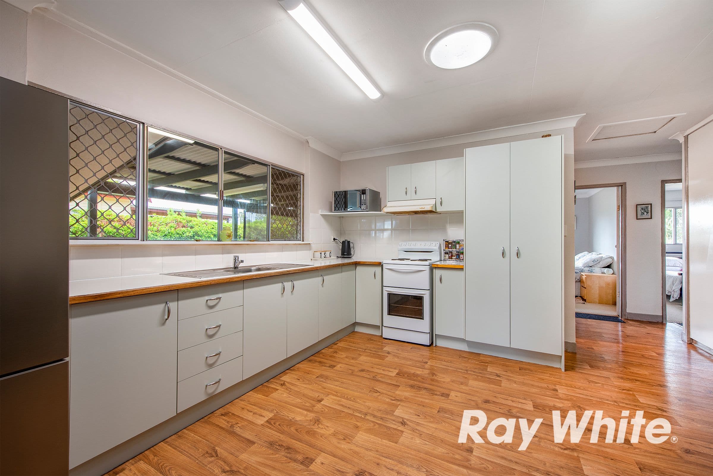 7 Oates Avenue, Woodridge QLD 4114, Woodridge - Thumbnail 5