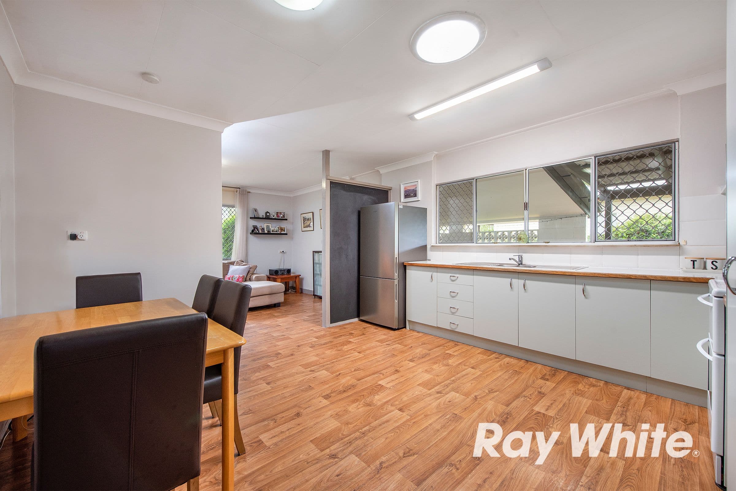 7 Oates Avenue, Woodridge QLD 4114, Woodridge - Thumbnail 6