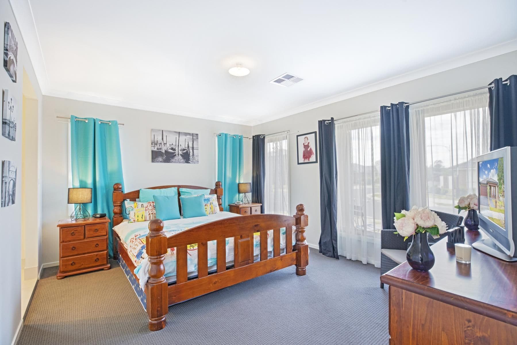 5 Illoura Way, Jordan Springs - Thumbnail 2