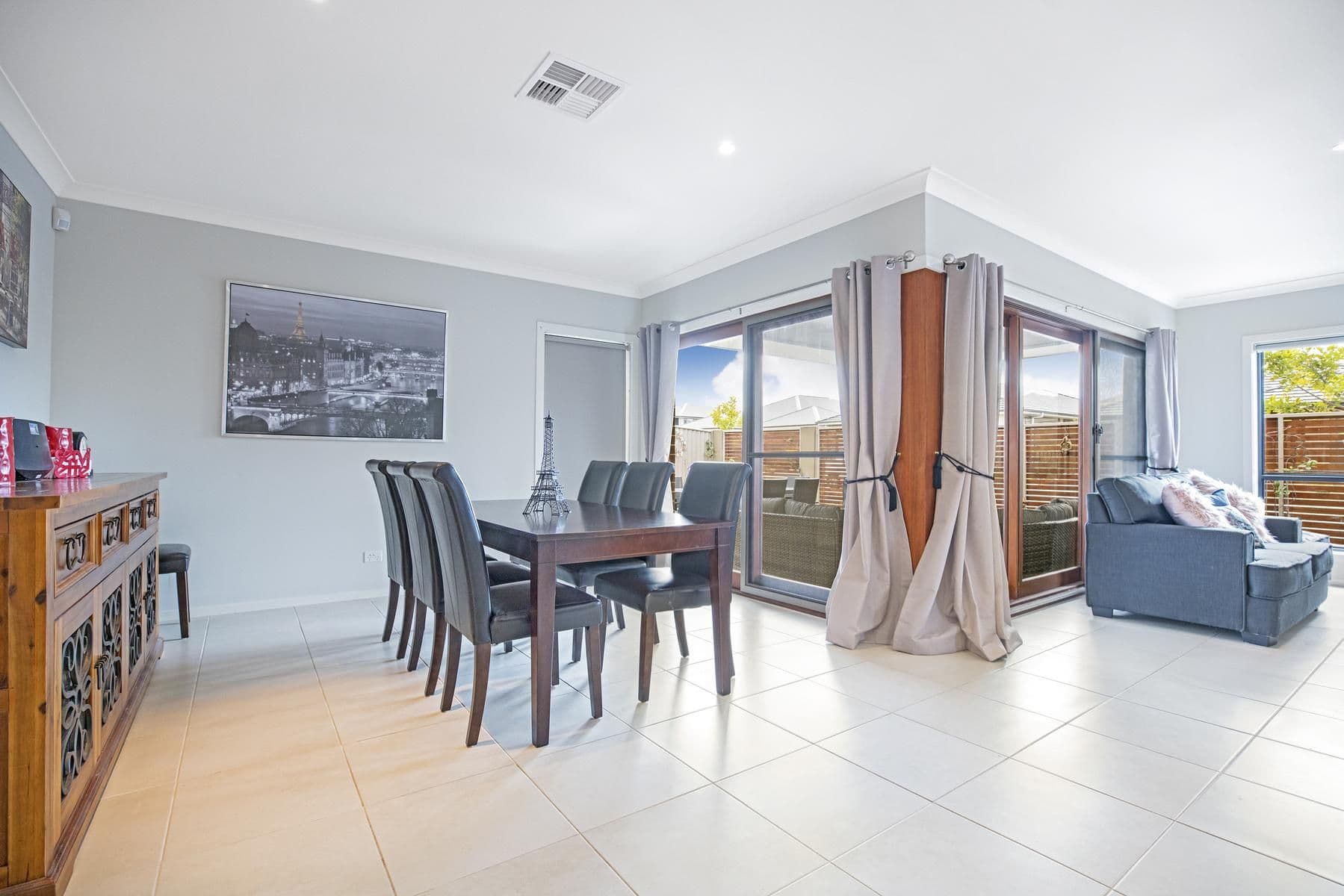 5 Illoura Way, Jordan Springs - Thumbnail 6