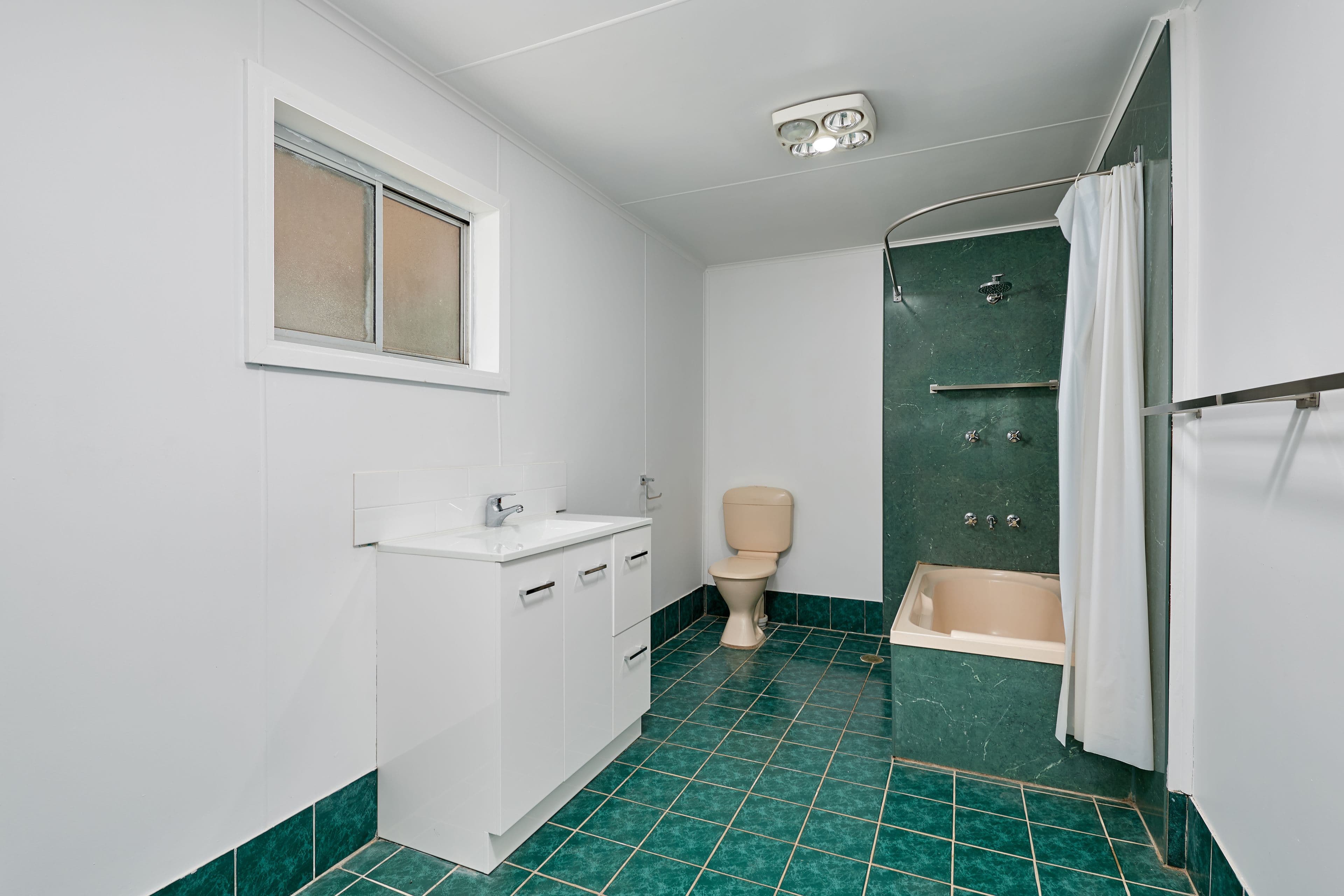 130 Main Street, Junee NSW 2663, Junee - Thumbnail 8