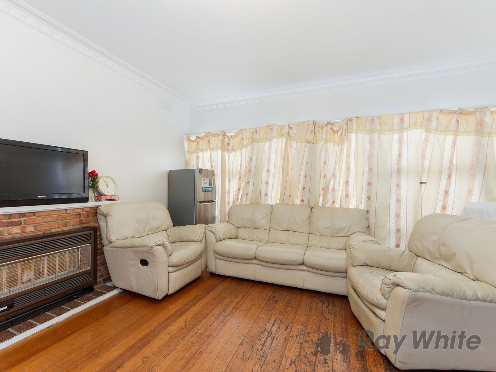 45 Errington Road, St Albans VIC 3021, St Albans - Thumbnail 3