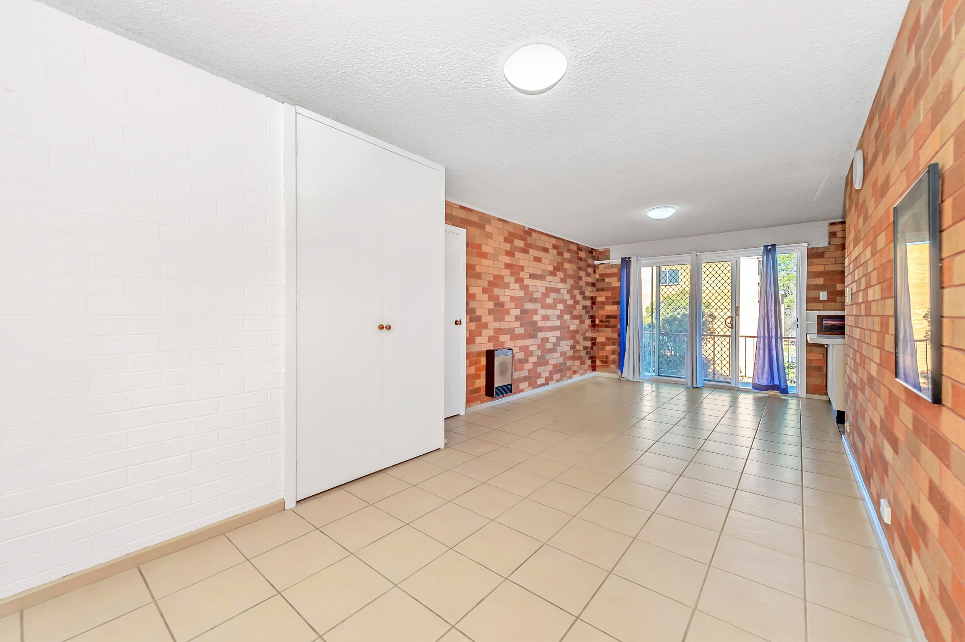 17 Mowatt Street, Queanbeyan NSW 2620, Queanbeyan East - Thumbnail 2
