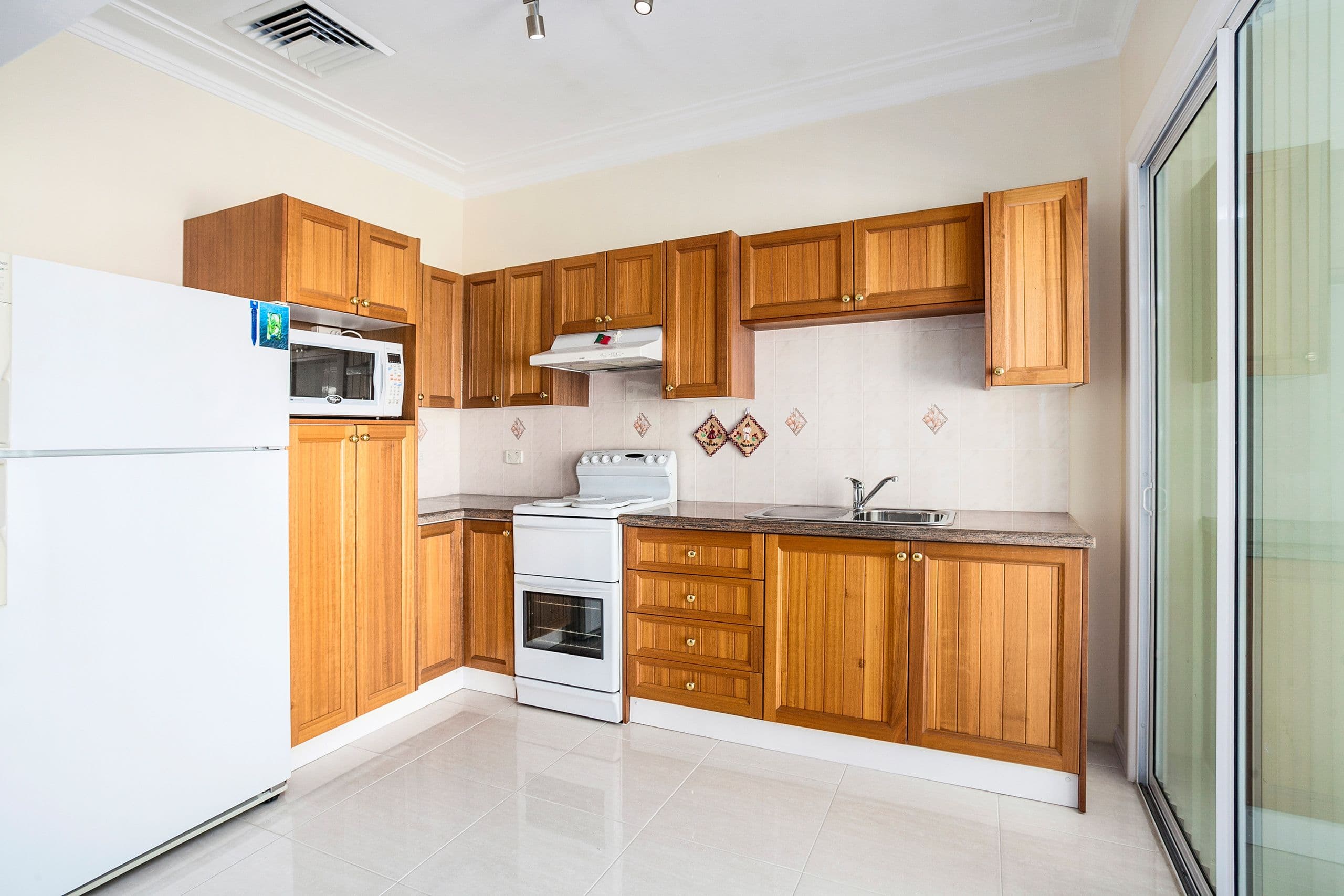 2 Lynwen Crescent, Banksia - Thumbnail 6