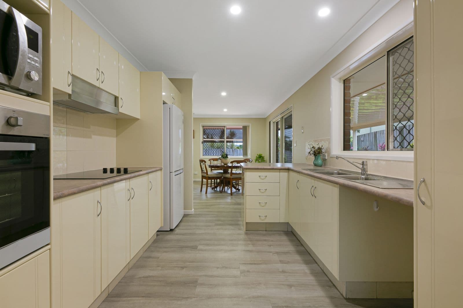 13 Madeline Street, Mudgeeraba QLD 4213, Mudgeeraba - Thumbnail 7