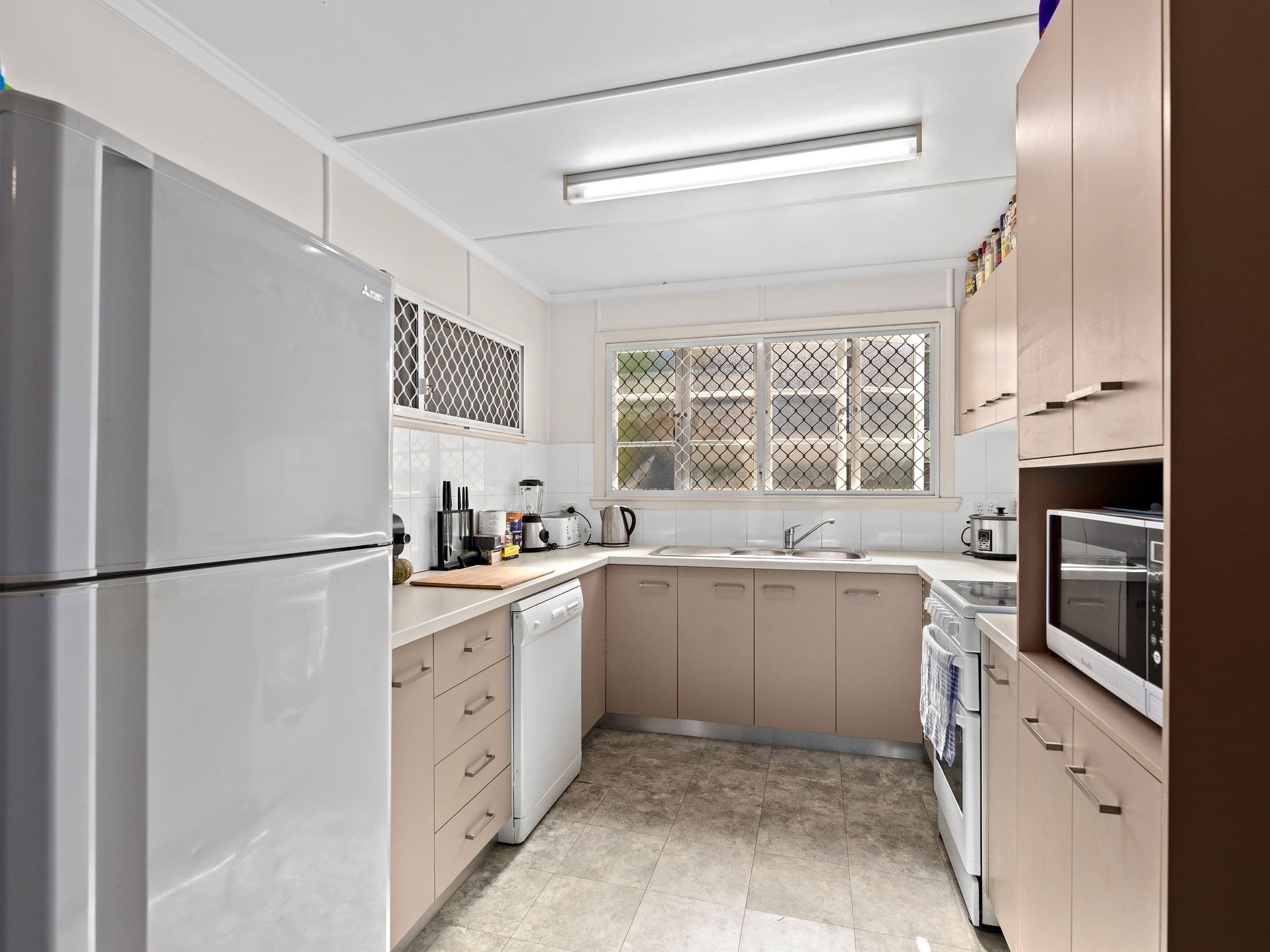 85 Cothill Road, Silkstone QLD 4304, Silkstone - Thumbnail 4