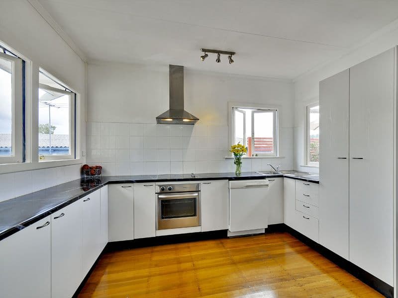 38 Illowra Street, THE GAP QLD 4061, The Gap - Thumbnail 3