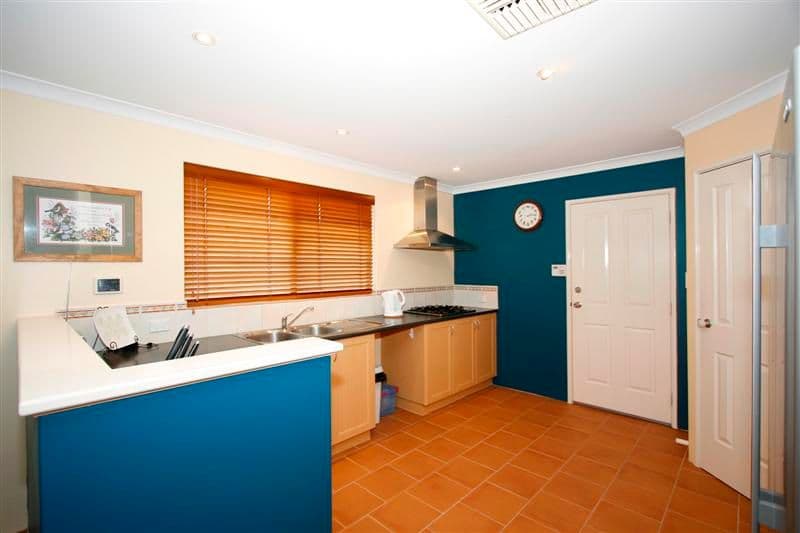 12 Montezuma Loop, CANNING VALE WA 6155, Canning Vale - Thumbnail 5