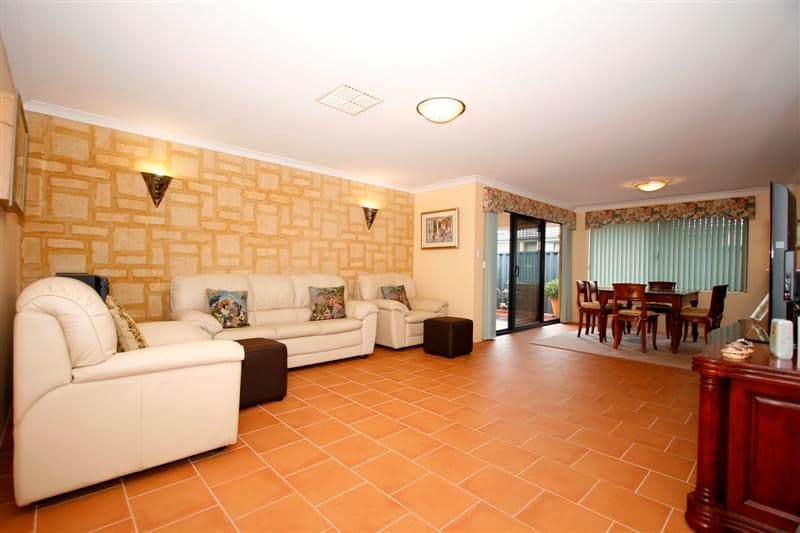 12 Montezuma Loop, CANNING VALE WA 6155, Canning Vale - Thumbnail 7