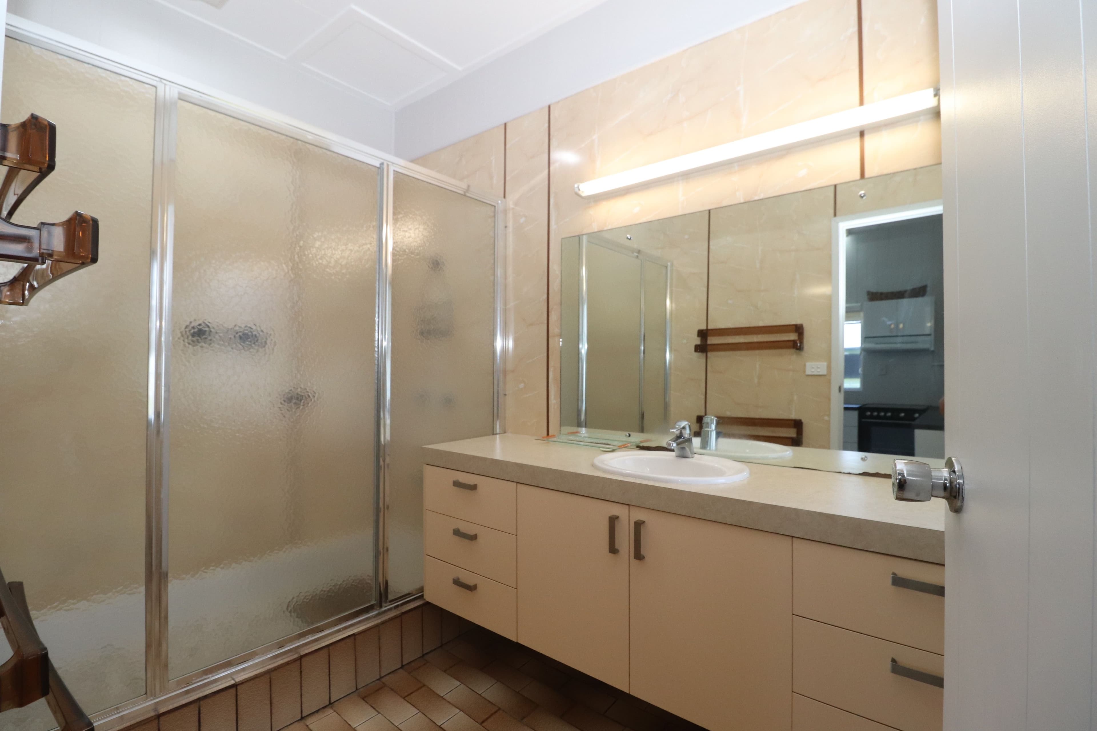 12 Palm Avenue, Ingham QLD 4850, Ingham - Thumbnail 4