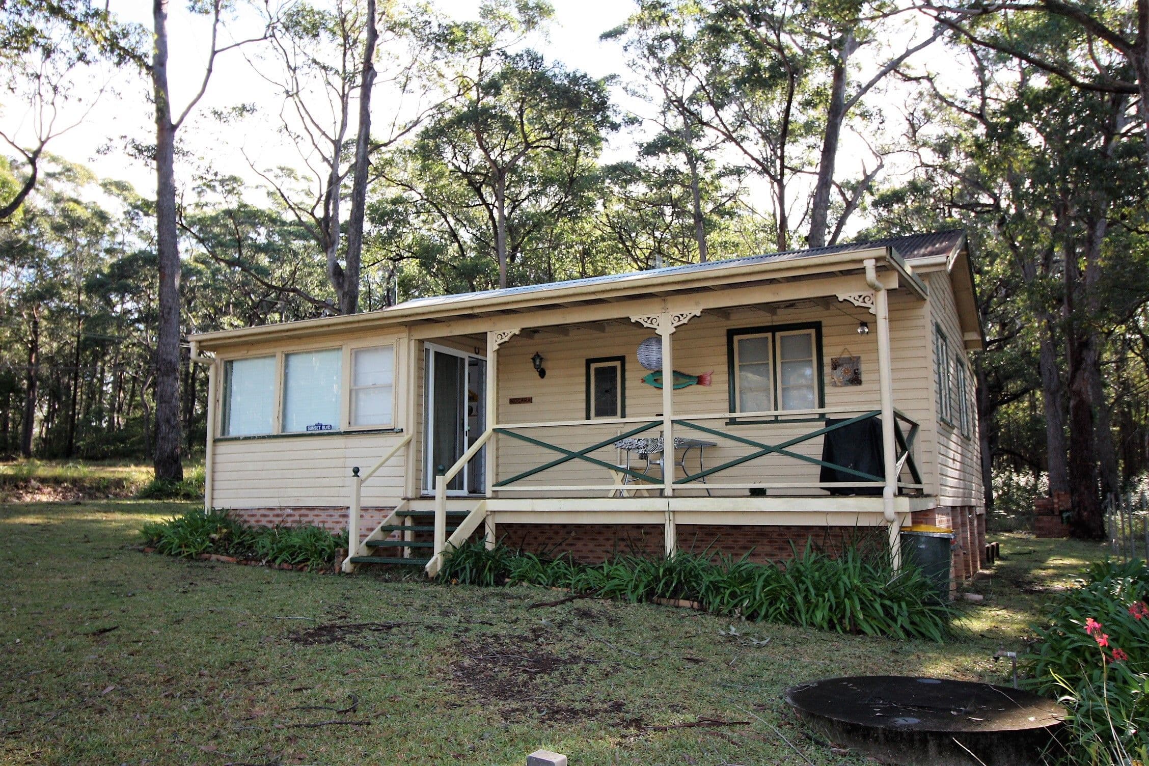 198 Sunset Strip, Manyana - Image 1