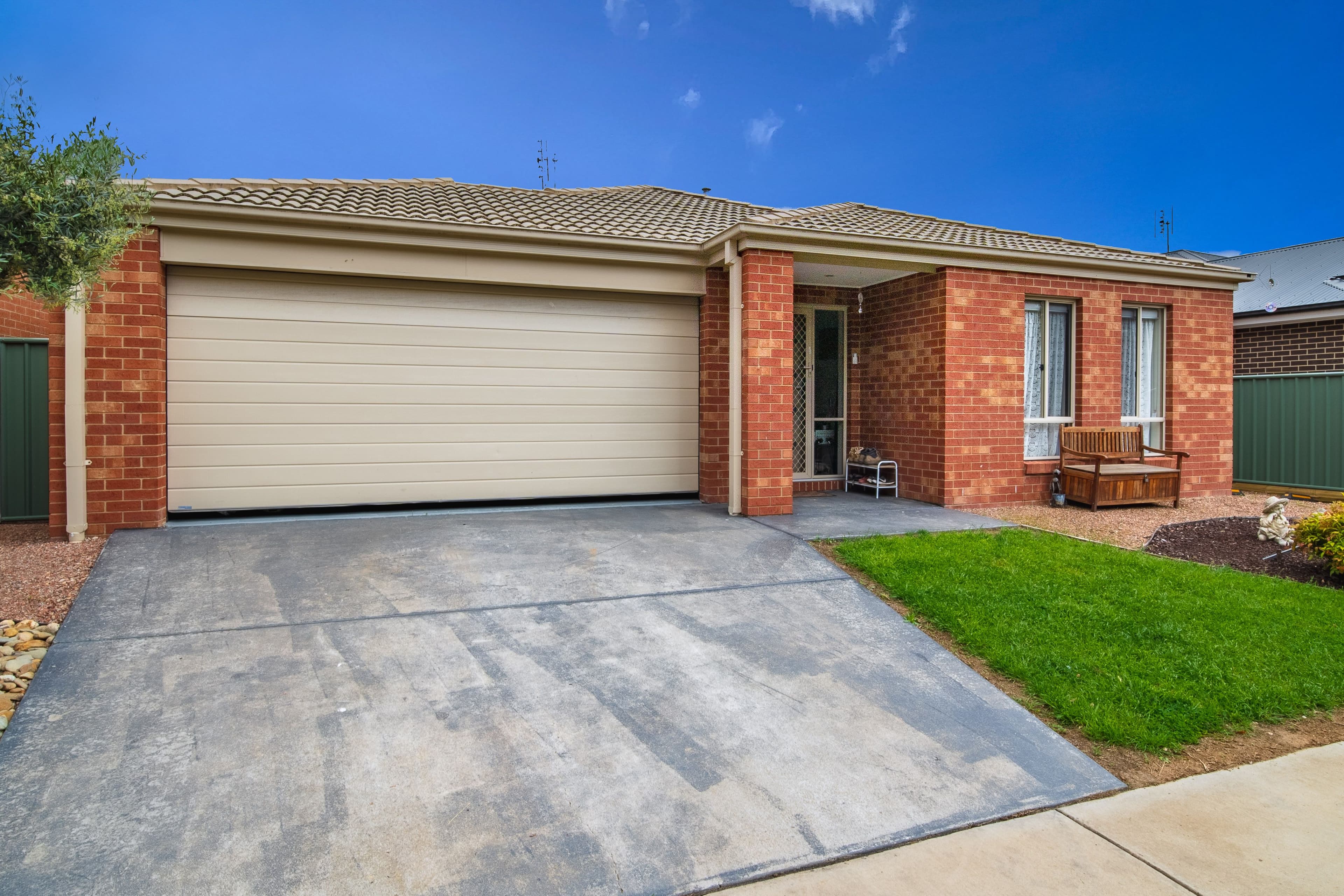 9 Creekview Place, Ascot VIC 3551, Ascot - Thumbnail 2
