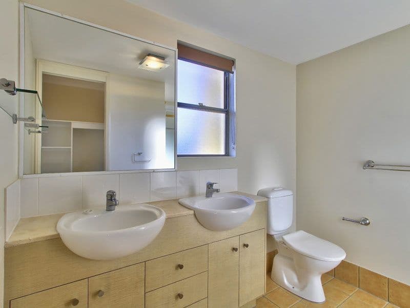 64 Lambert Street, KANGAROO POINT QLD 4169, Kangaroo Point - Thumbnail 6
