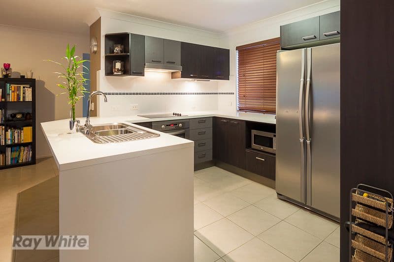45 Aqua Crescent, REDLAND BAY QLD 4165, Redland Bay - Thumbnail 2