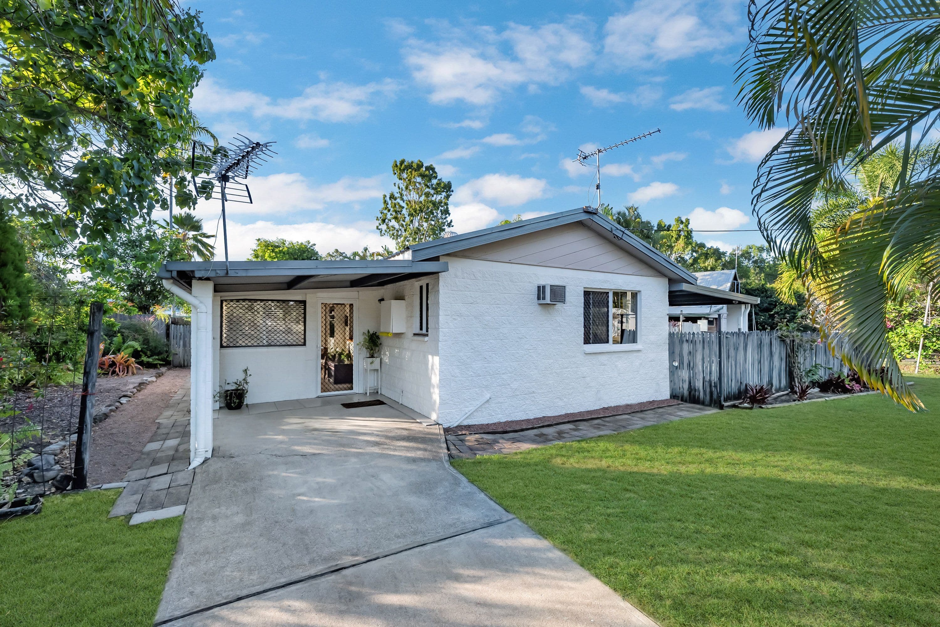 9 Justin Street, Balgal Beach QLD 4816, Balgal Beach - Thumbnail 2