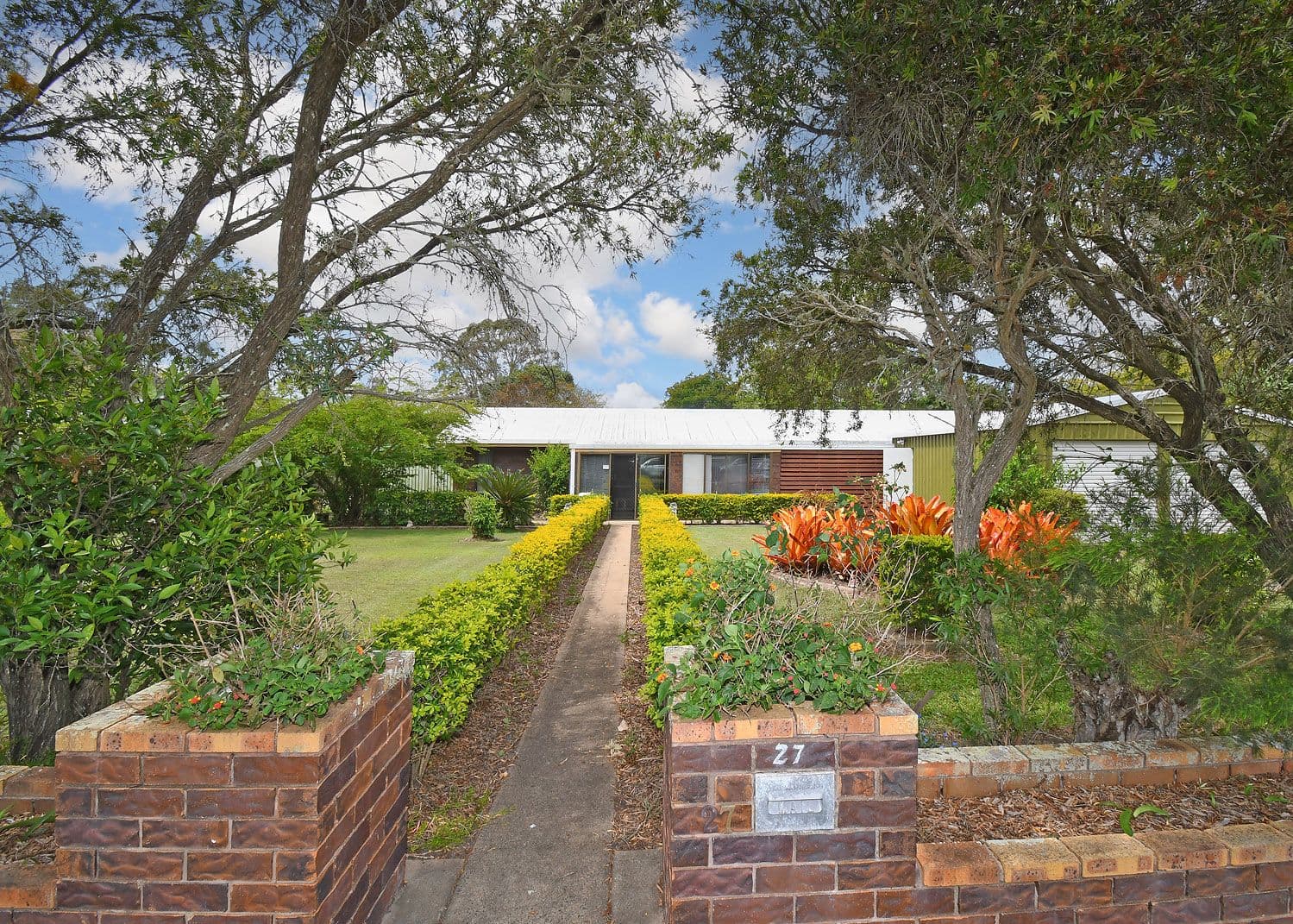 27-29 Orchid Avenue, Urangan QLD 4655, Urangan - Image 1