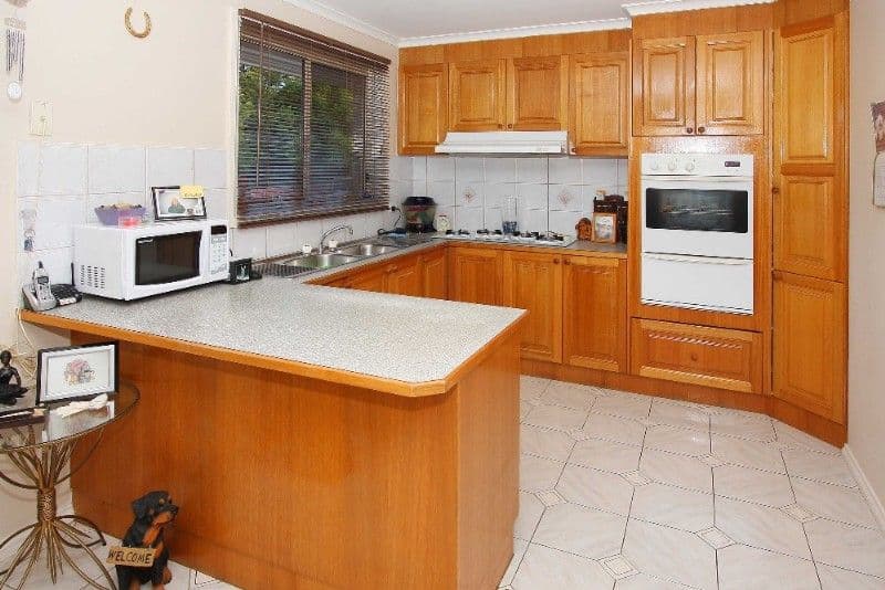 30 Bradley Drive, MILL PARK VIC 3082, Mill Park - Thumbnail 2
