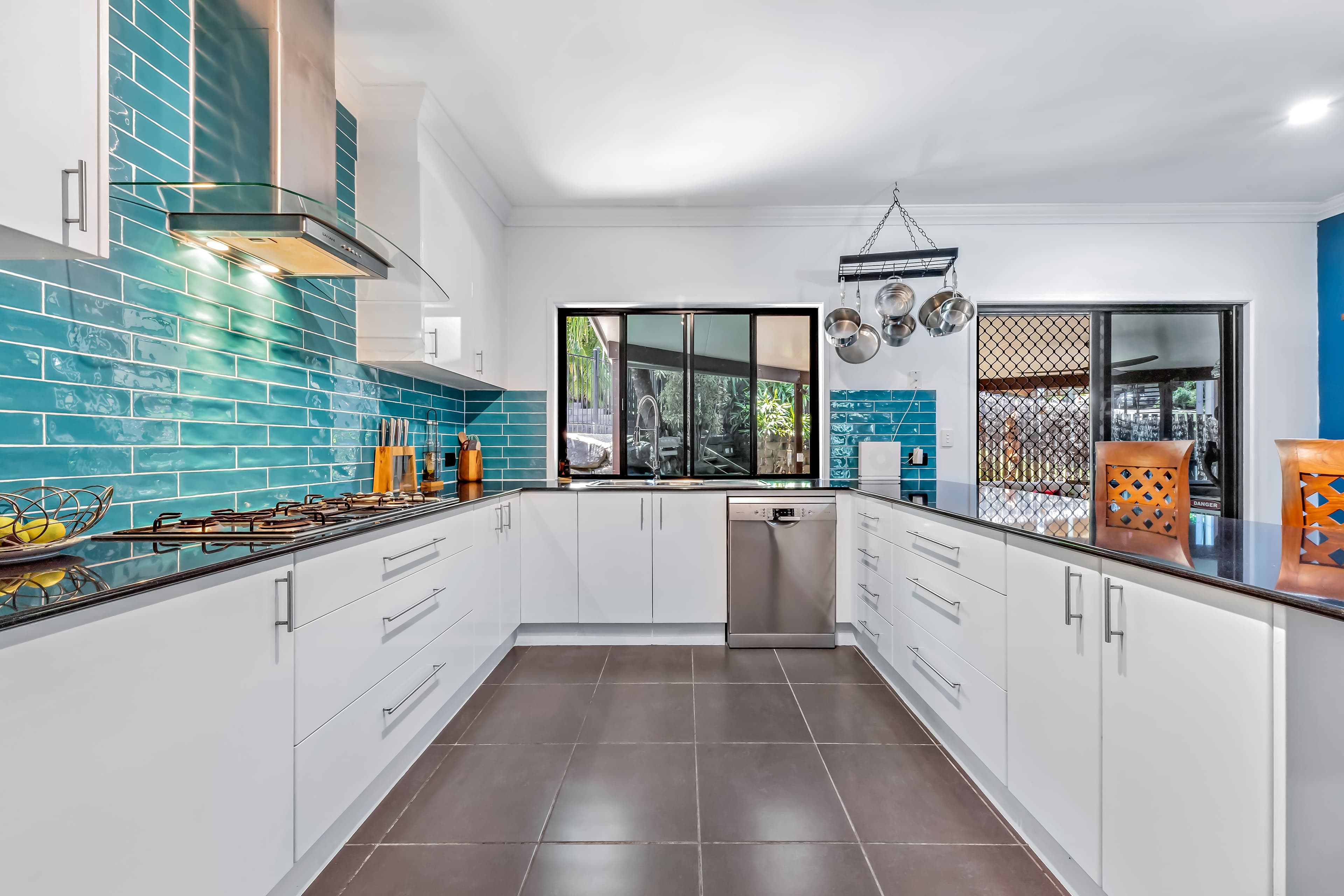 38 Kingfisher Terrace, Jubilee Pocket QLD 4802, Jubilee Pocket - Thumbnail 4