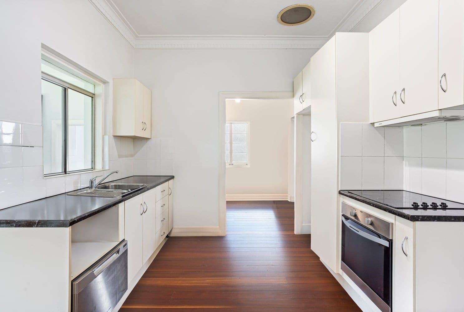 20 Hartley Street, Camp Hill QLD 4152, Camp Hill - Thumbnail 2