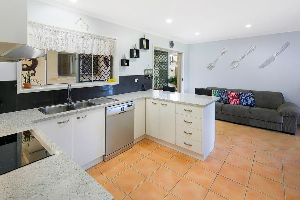 2 Denice Street, Birkdale QLD 4159, Birkdale - Thumbnail 3