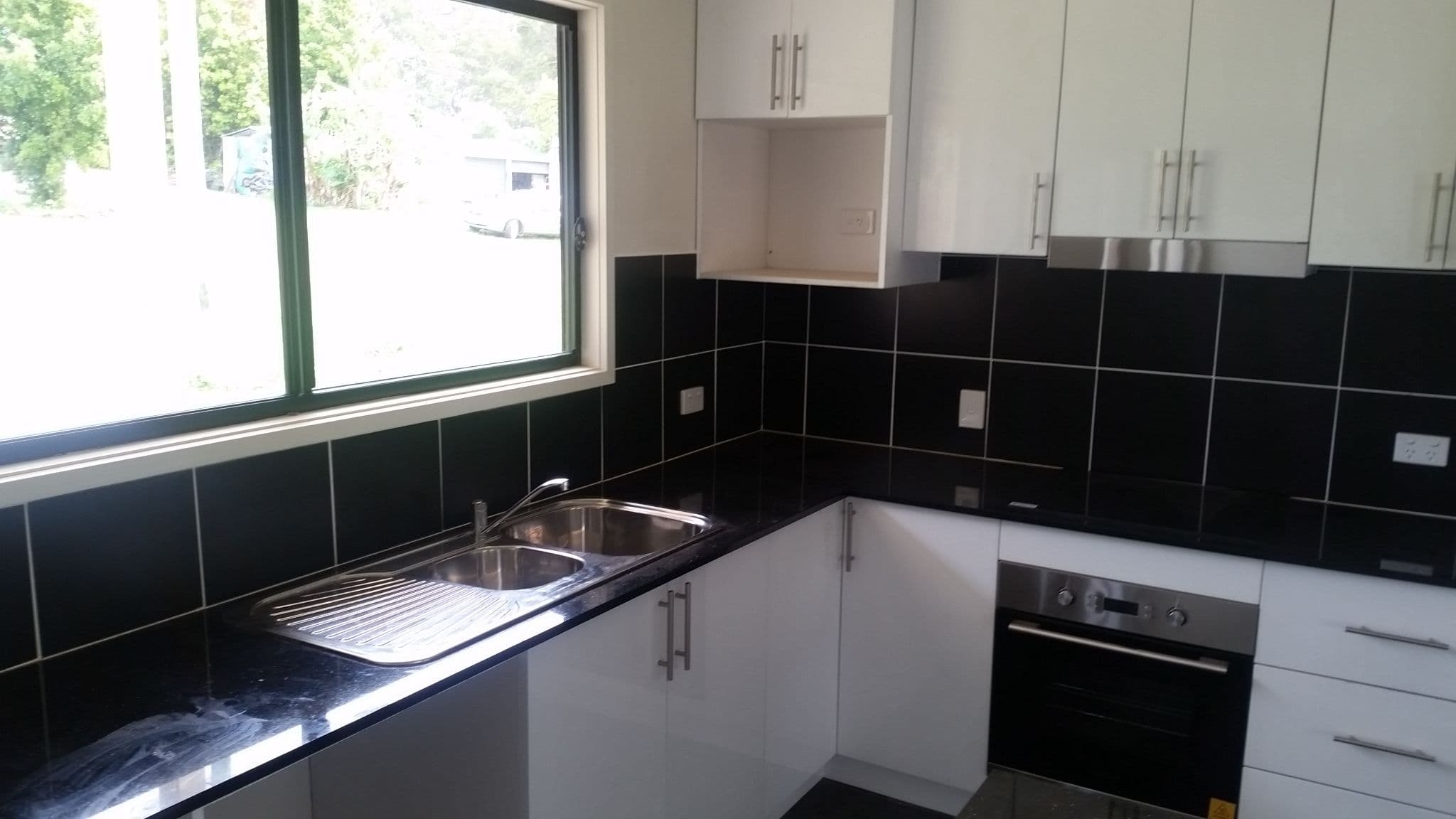 9 Mountain View Crescent, Russell Island QLD 4184, Russell Island - Thumbnail 8