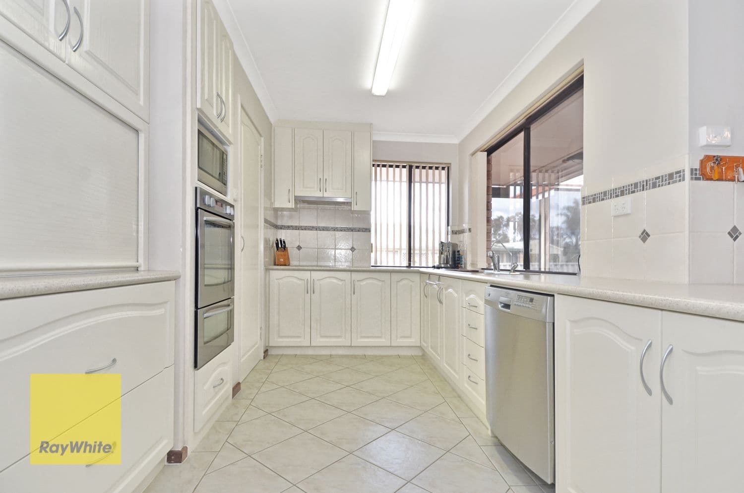 15 Evans Road, Bayonet Head WA 6330, Bayonet Head - Thumbnail 2