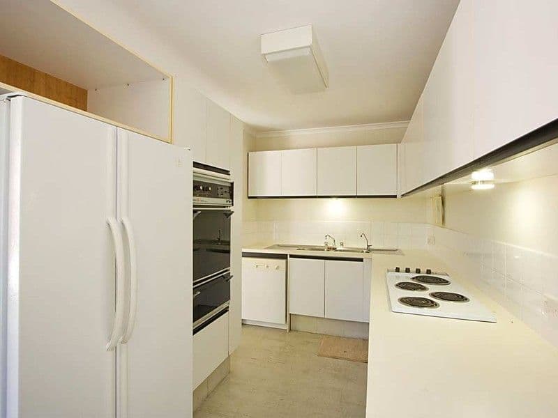 BROADBEACH WATERS QLD 4218, Broadbeach Waters - Thumbnail 3
