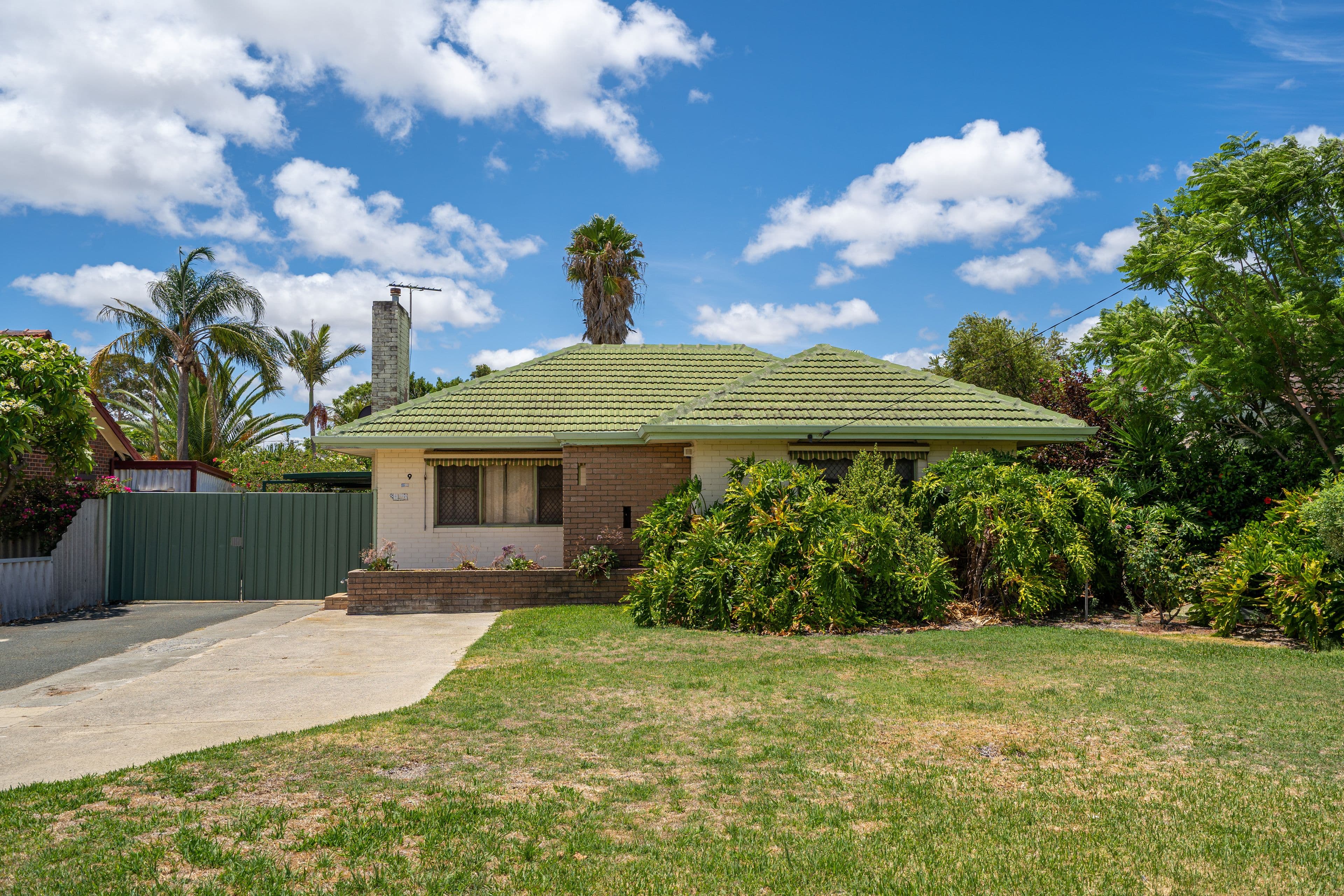 9 Kelly Street, Cloverdale WA 6105, Cloverdale - Thumbnail 2