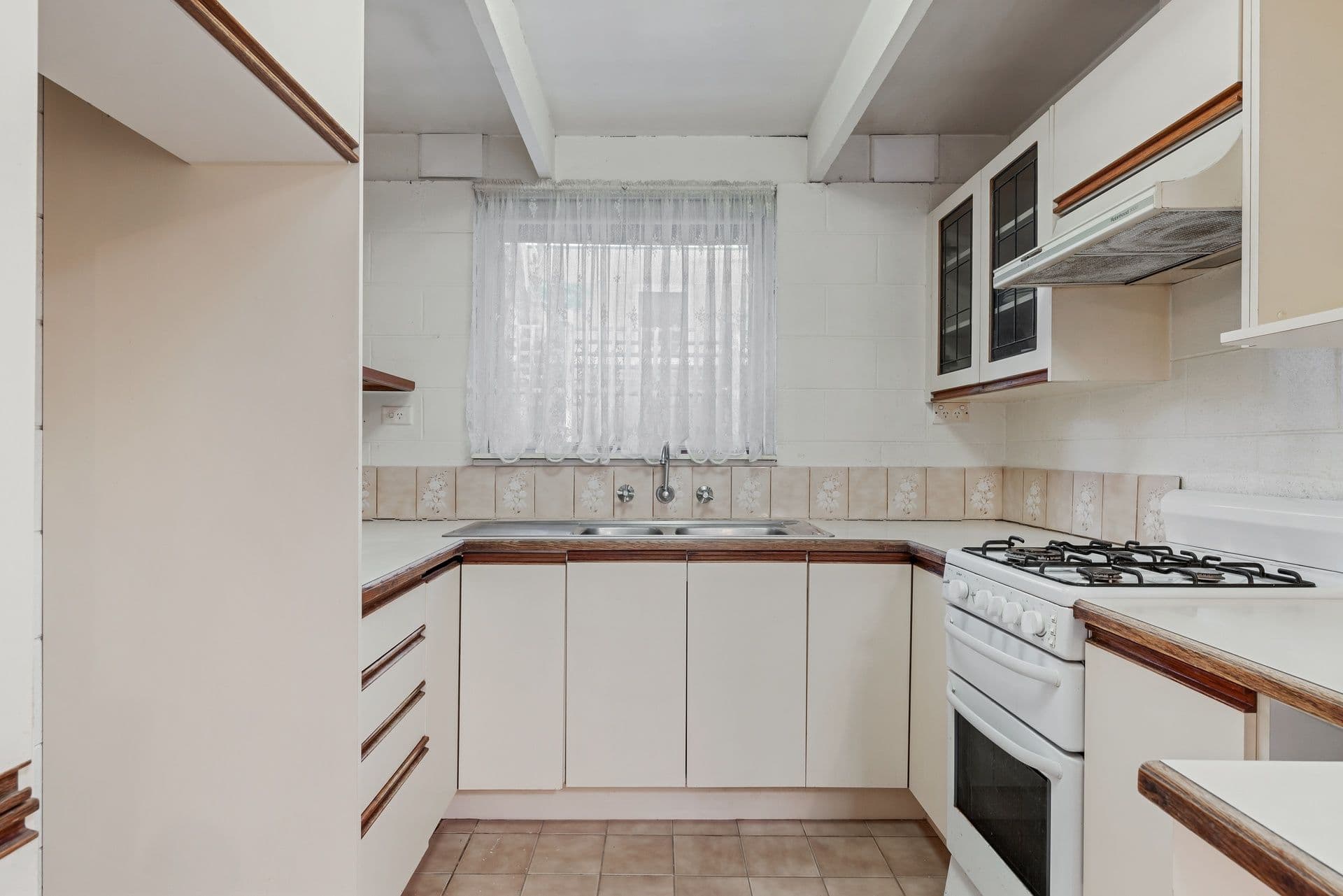 13 Corunna Court, Glen Waverley VIC 3150, Glen Waverley - Thumbnail 2