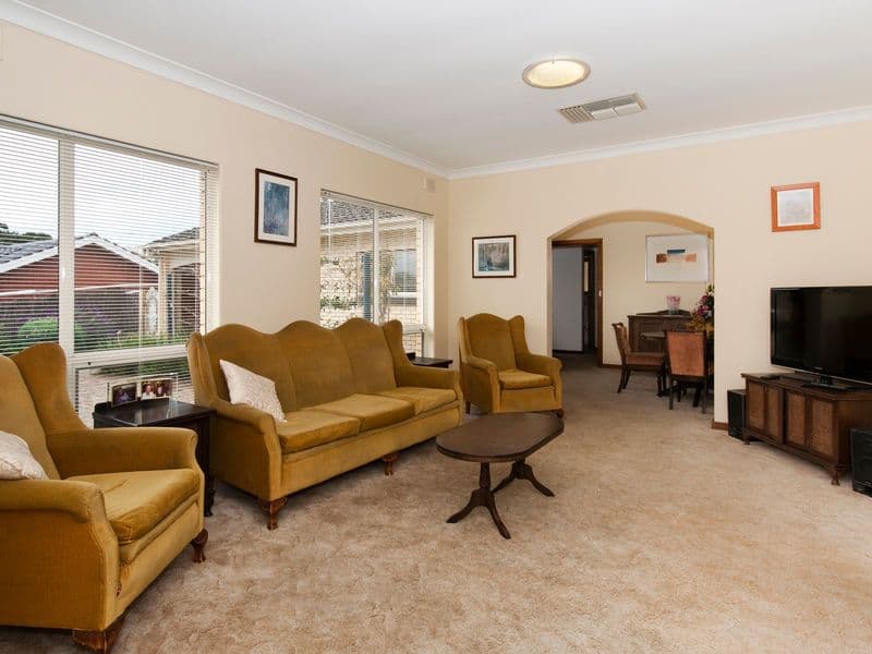 11 Fairlie Drive, FLAGSTAFF HILL SA 5159, Flagstaff Hill - Thumbnail 2