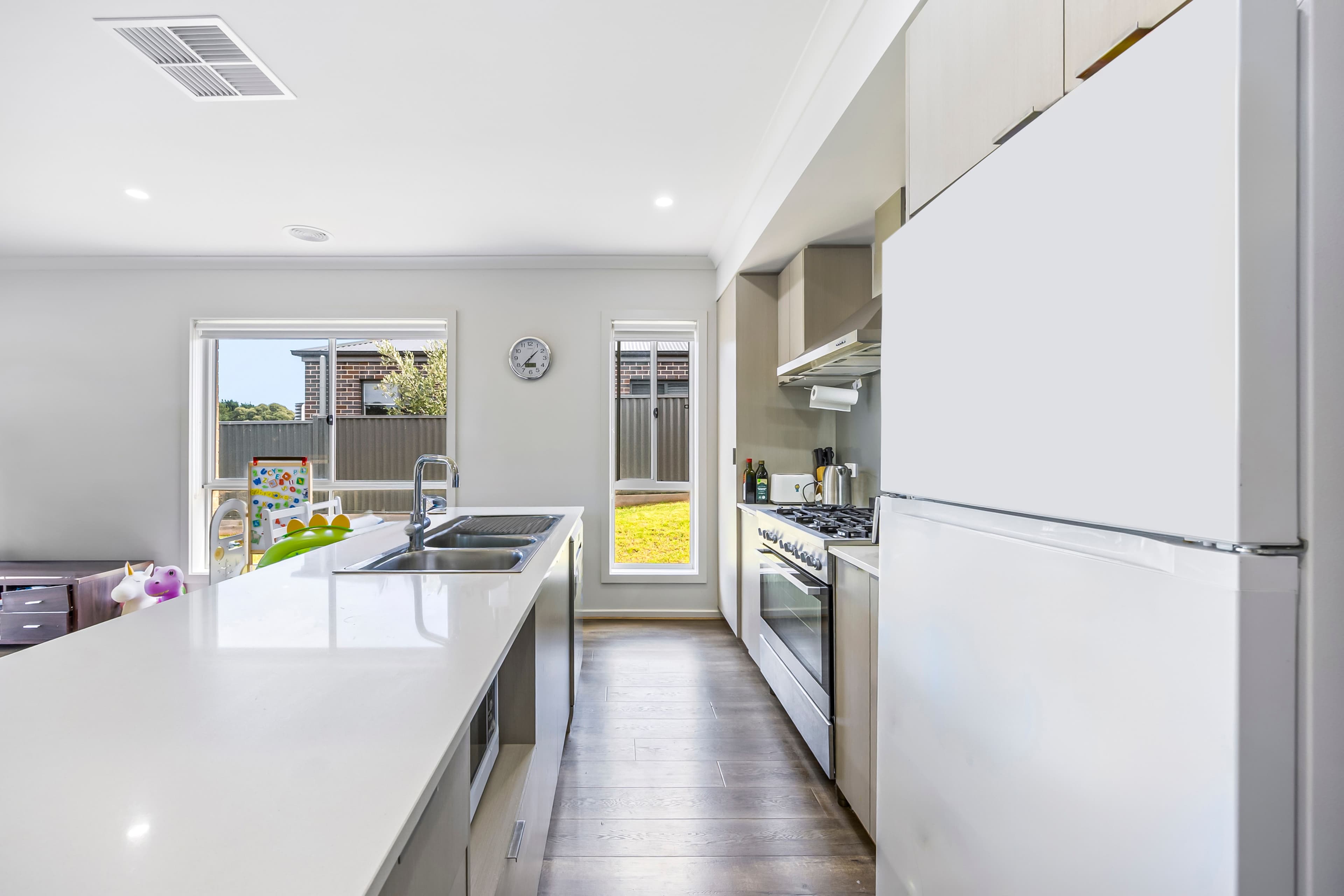 15 Estlley Court, Canadian VIC 3350, Canadian - Thumbnail 2