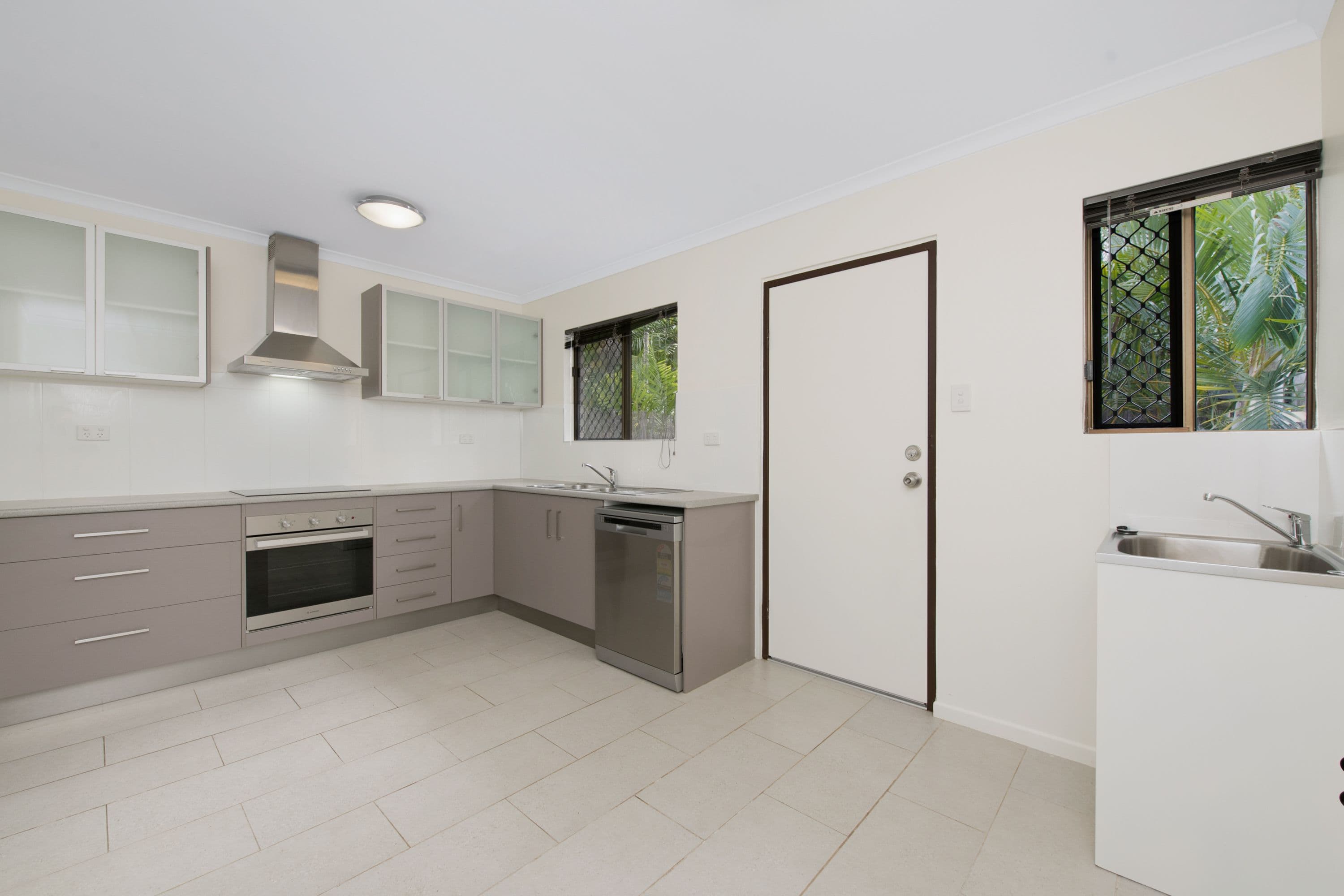 46 Mabin Street, Rosslea QLD 4812, Rosslea - Thumbnail 2