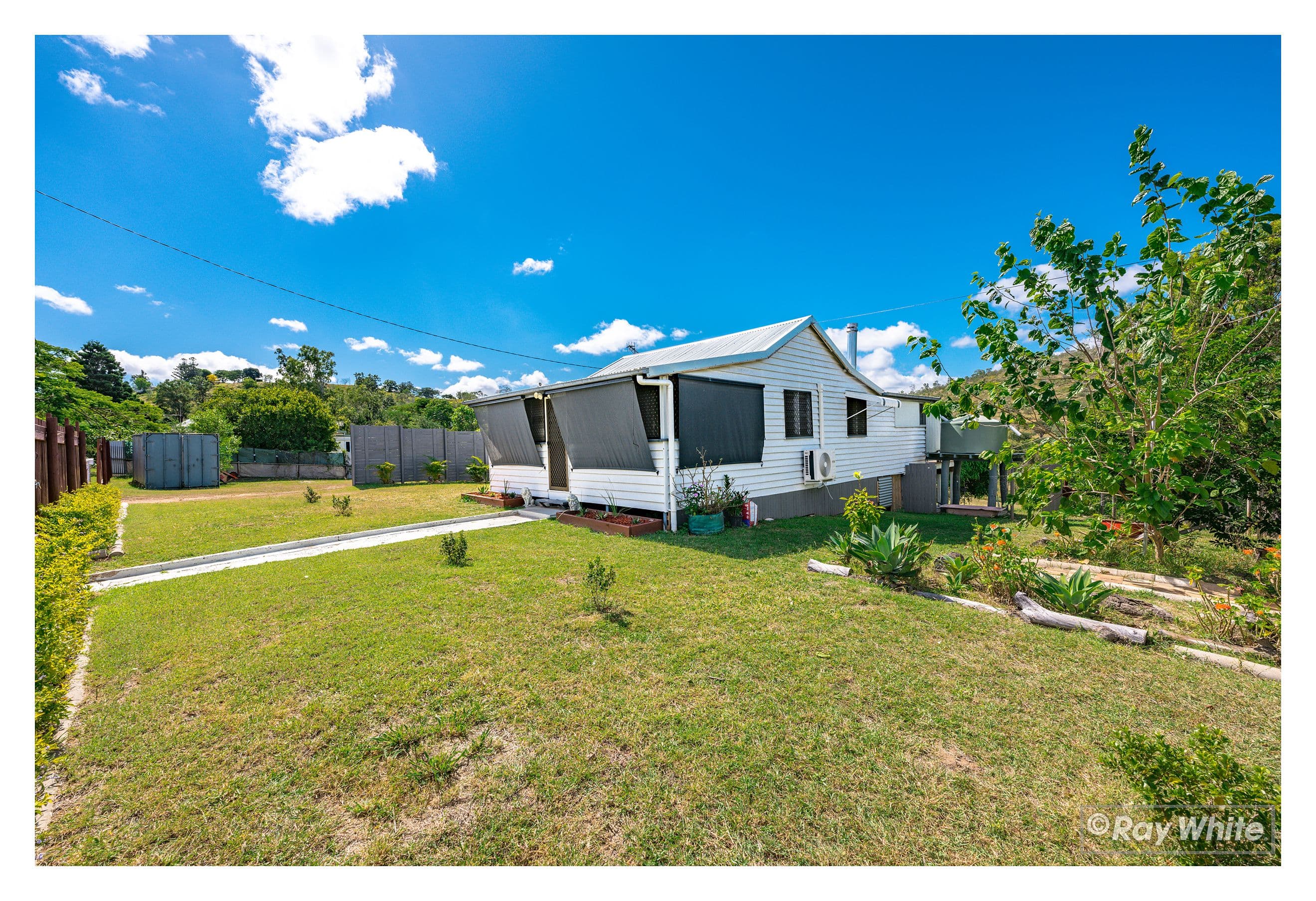 27 Coronation Drive, Mount Morgan QLD 4714, Mount Morgan - Thumbnail 2