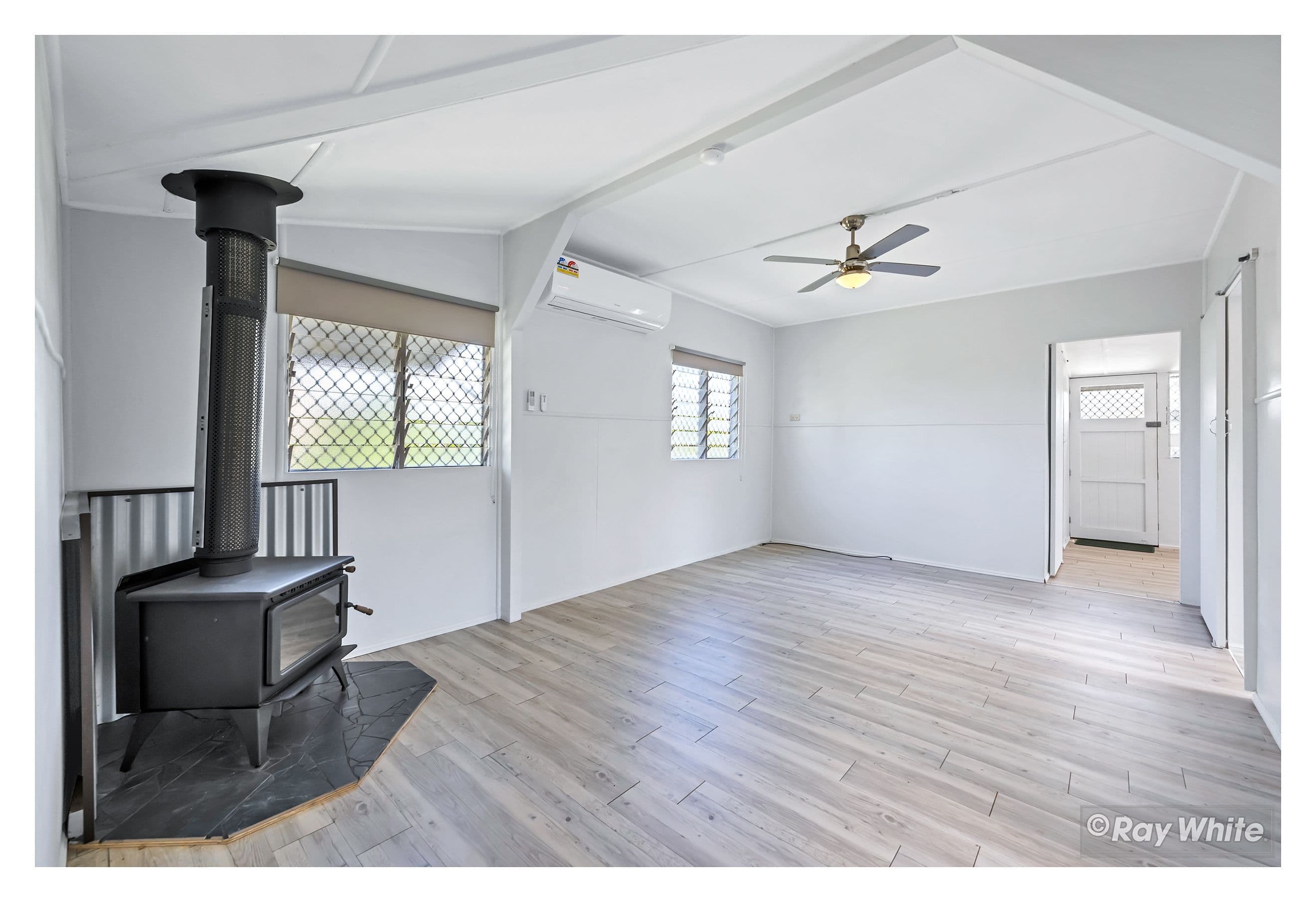 27 Coronation Drive, Mount Morgan QLD 4714, Mount Morgan - Thumbnail 3