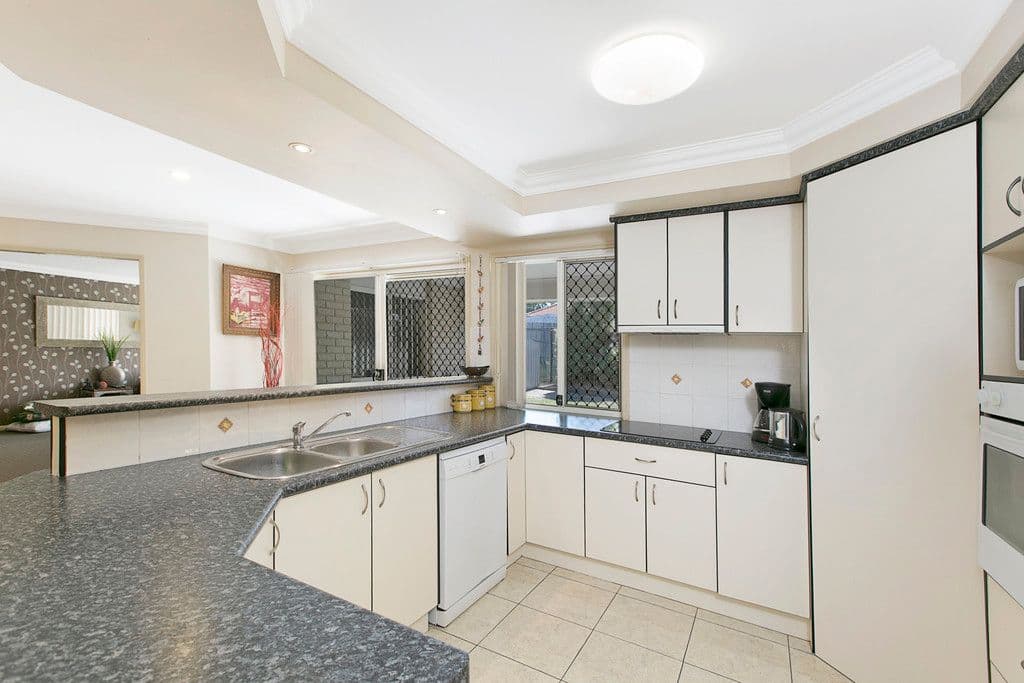 16 Carmel Place, Calamvale QLD 4116, Calamvale - Thumbnail 5