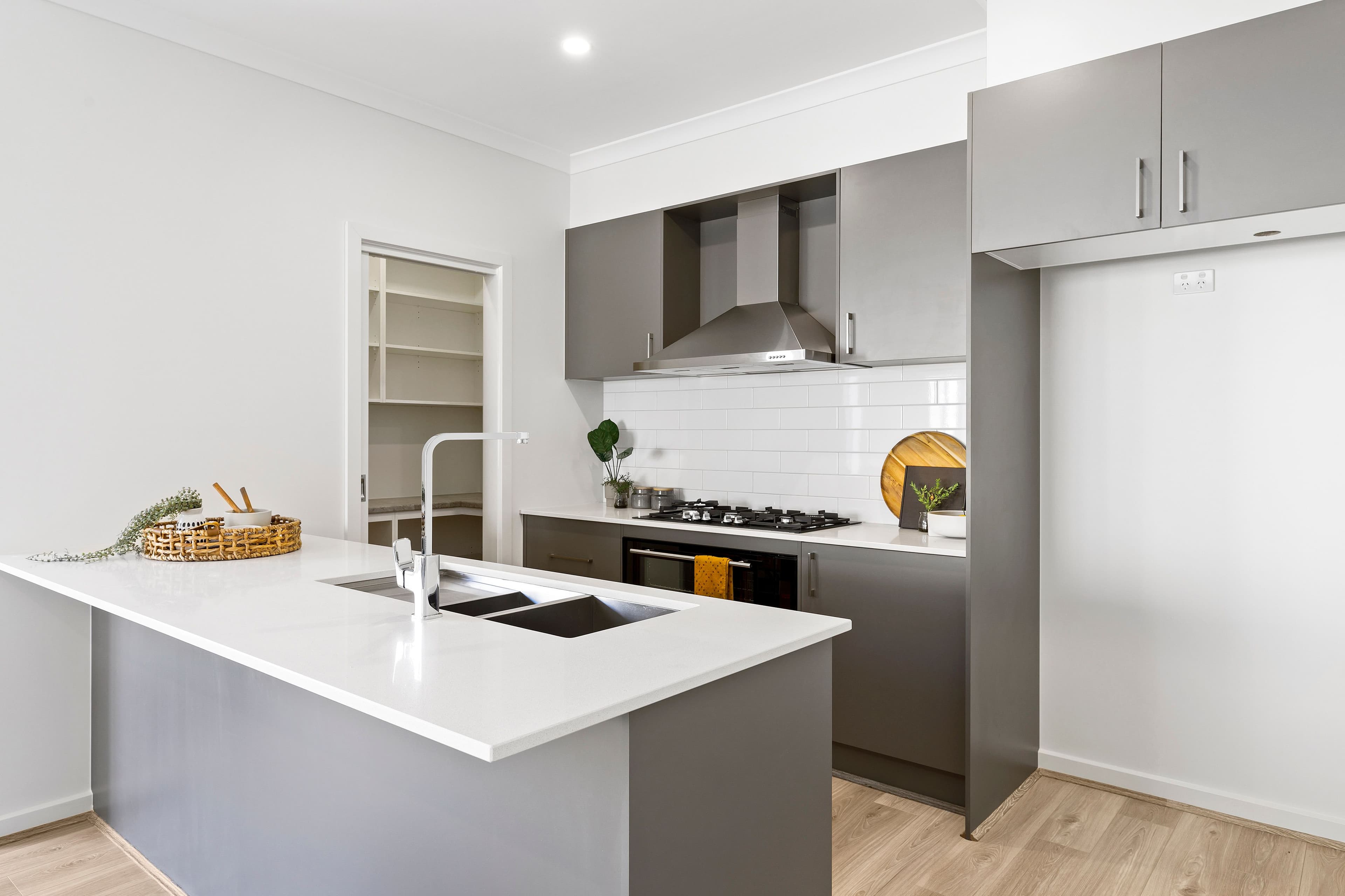 19 Fellview Crescent, Sunbury VIC 3429, Sunbury - Thumbnail 3