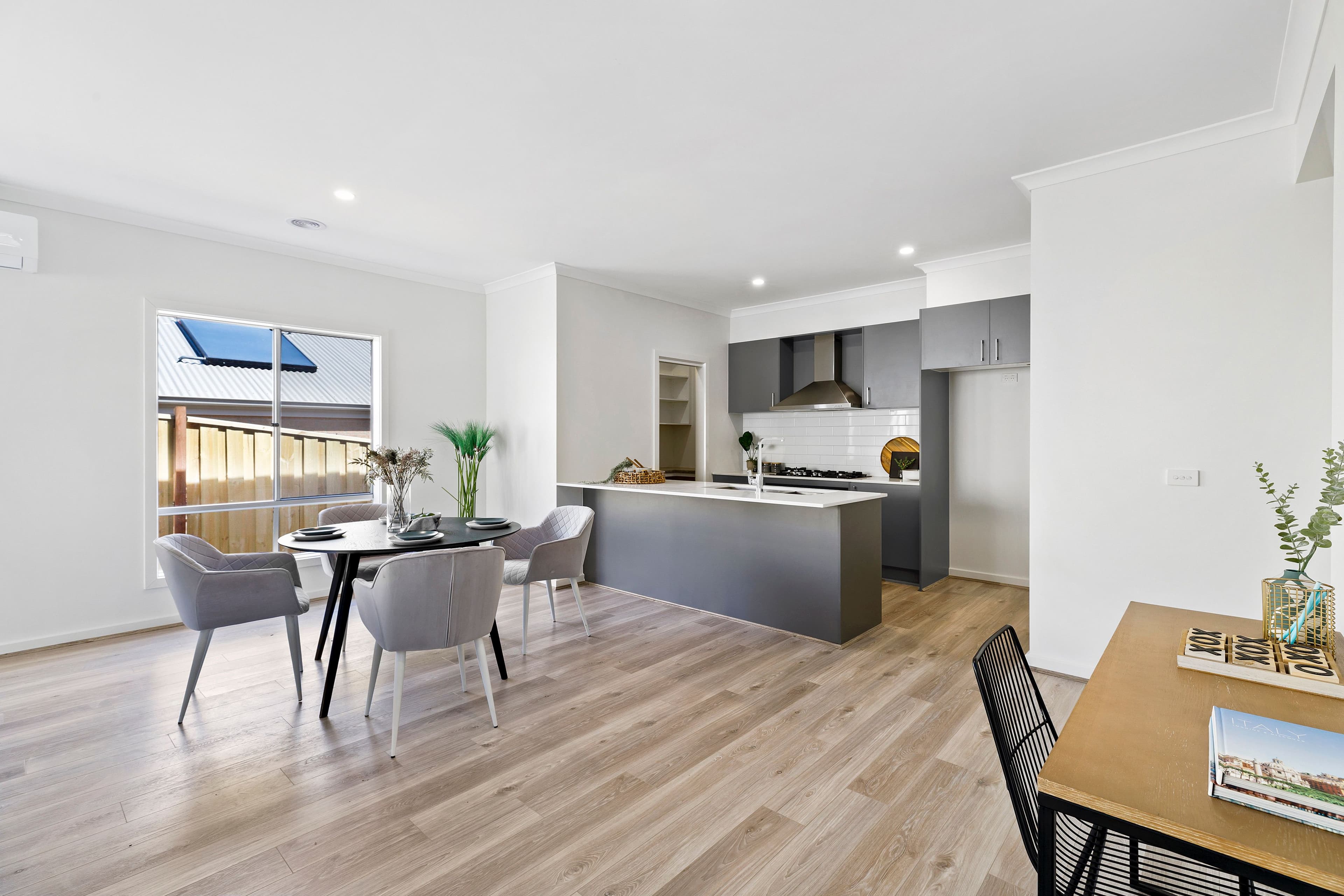 19 Fellview Crescent, Sunbury VIC 3429, Sunbury - Thumbnail 4