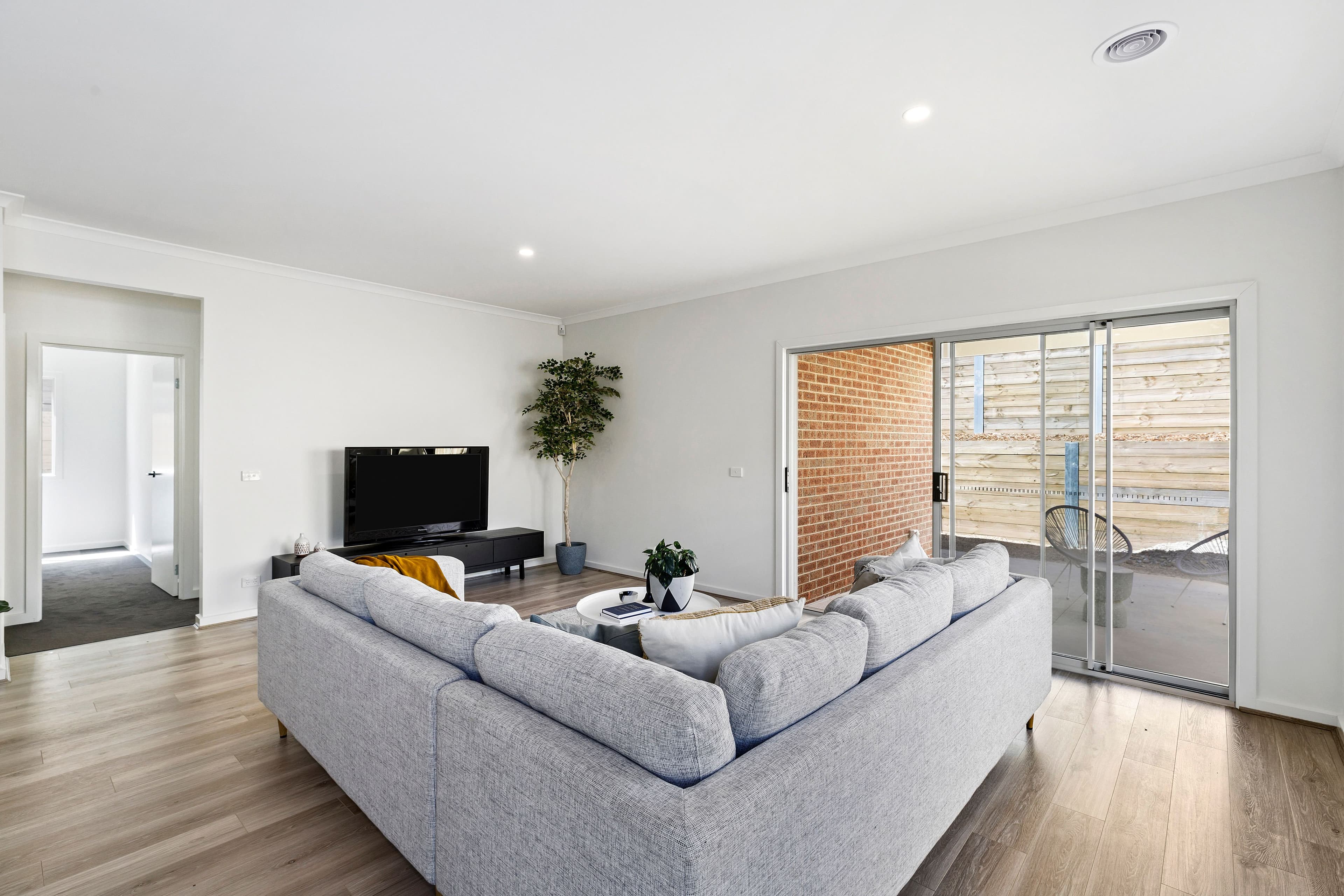 19 Fellview Crescent, Sunbury VIC 3429, Sunbury - Thumbnail 5