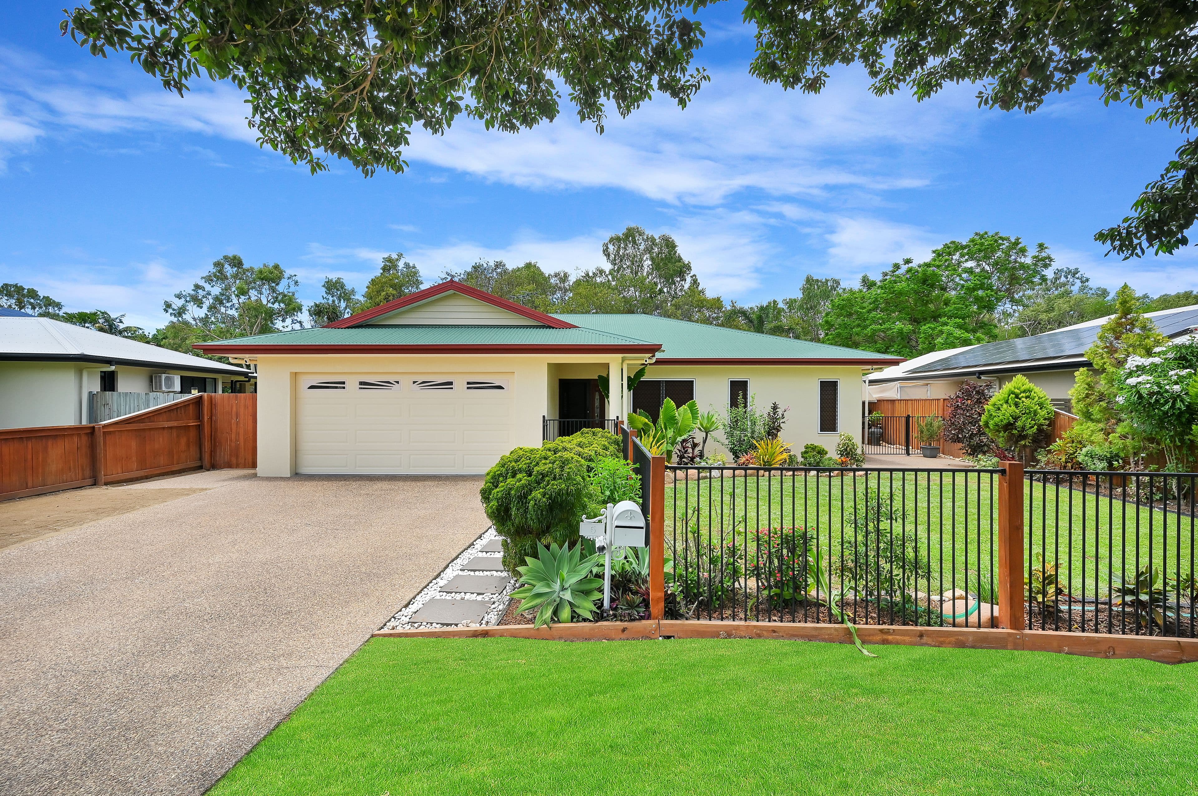 5 Hook Place, Bushland Beach QLD 4818, Bushland Beach - Image 1
