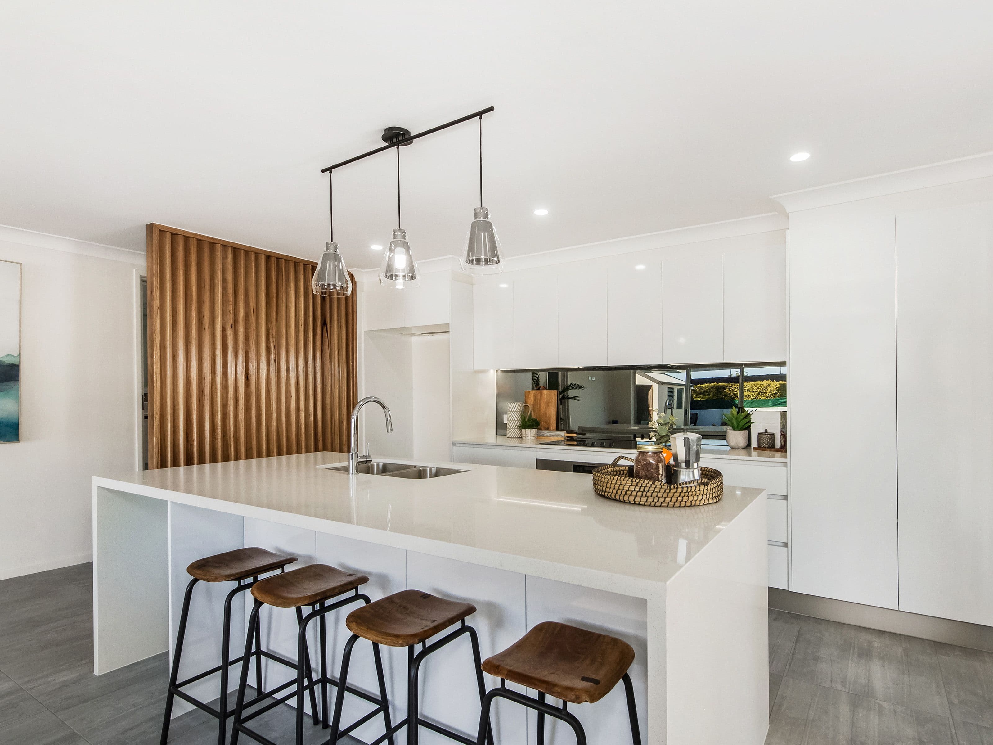 12 Kinloch Avenue, Benowa QLD 4217, Benowa - Image 1