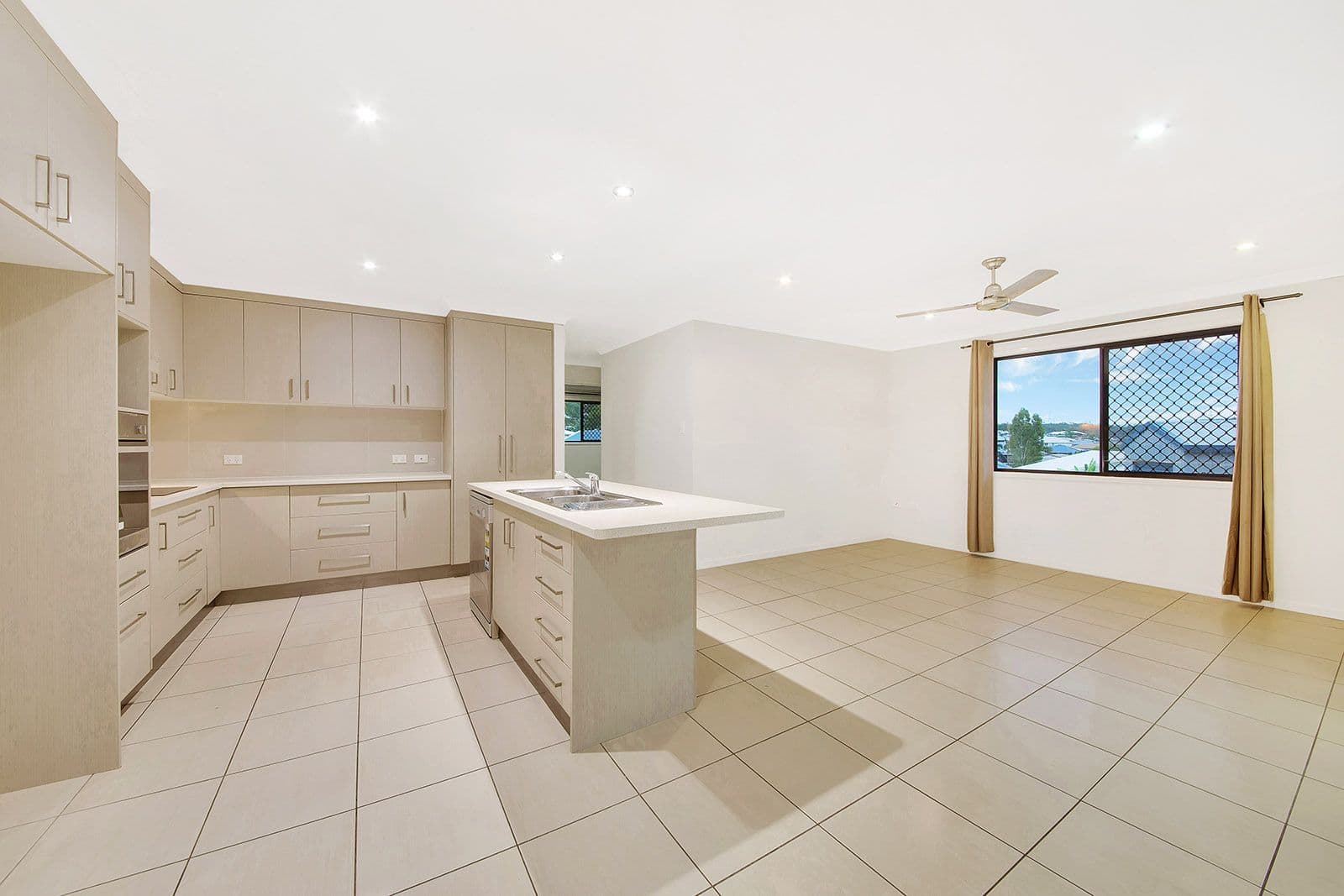 1 Eyre Court, Glen Eden QLD 4680, Glen Eden - Thumbnail 2