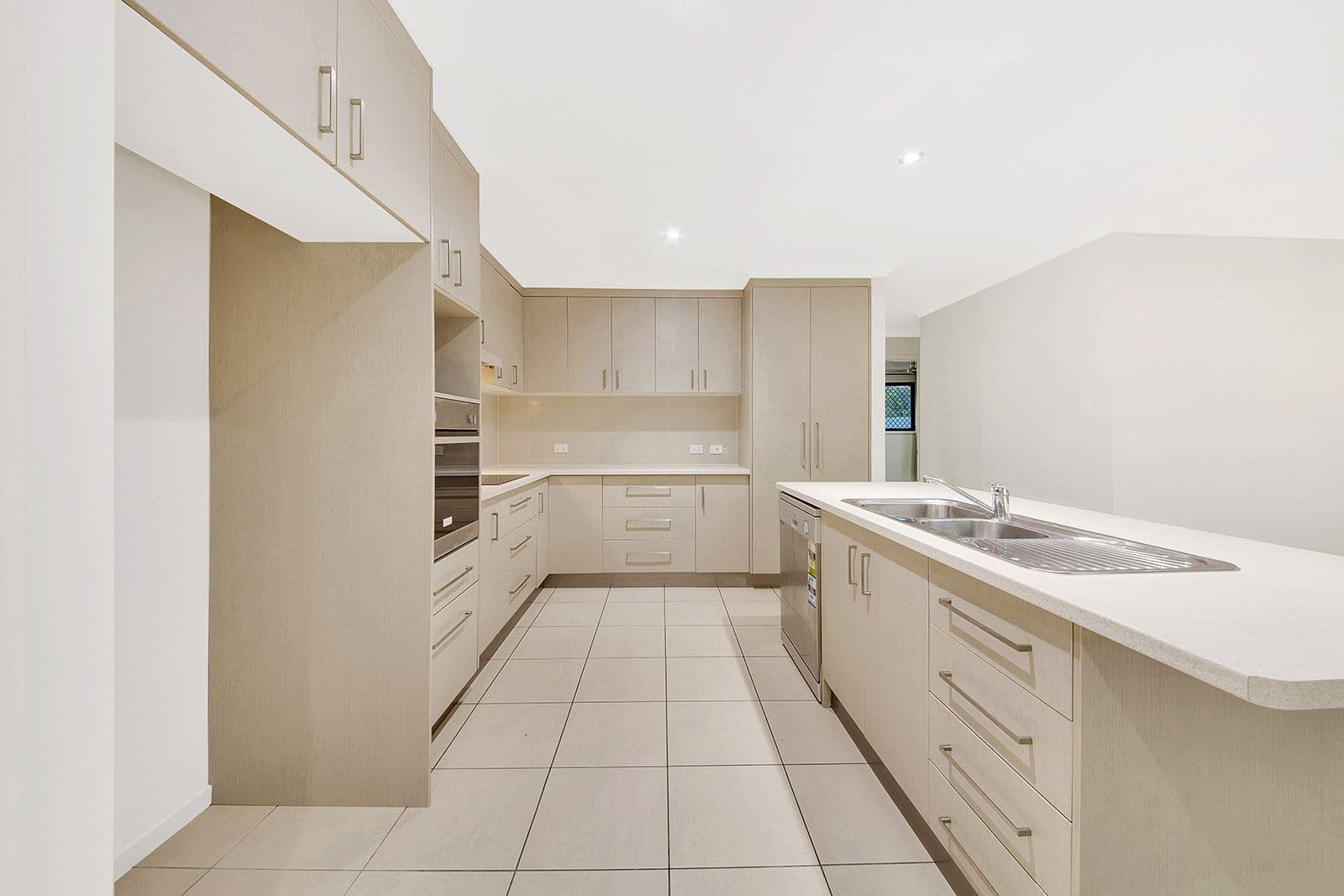 1 Eyre Court, Glen Eden QLD 4680, Glen Eden - Thumbnail 3