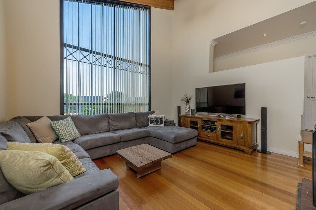 6 Bremner Court, Mill Park VIC 3082, Mill Park - Thumbnail 2