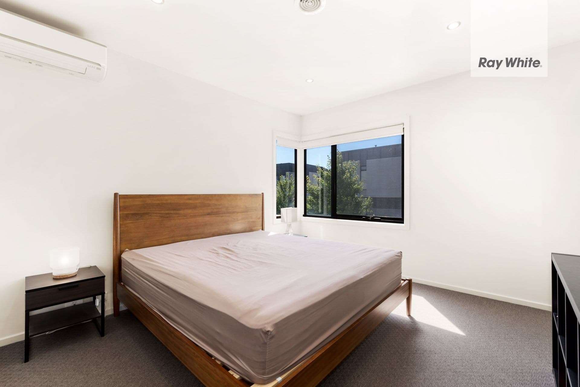 1 Burn Nar Look Drive, Burwood VIC 3125, Burwood - Thumbnail 4