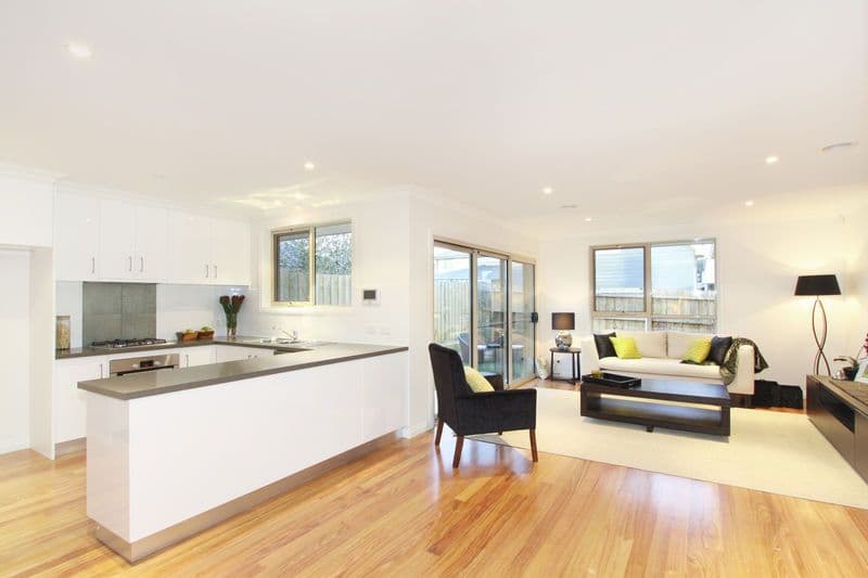 22 McLaren Street, MOUNT WAVERLEY VIC 3149, Mount Waverley - Thumbnail 2